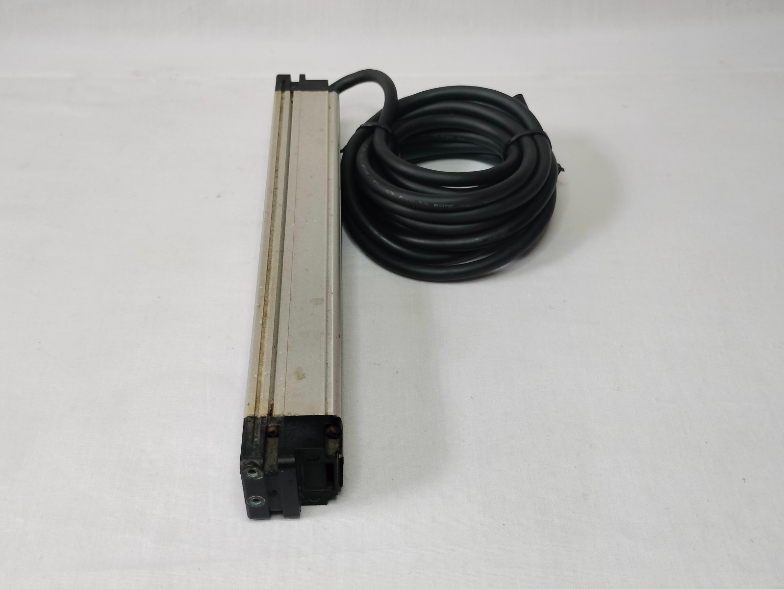 Omron F3SJ-E0225N25-D F3SJE0225N25D Safety Light Curtain Receiver Made in Japan