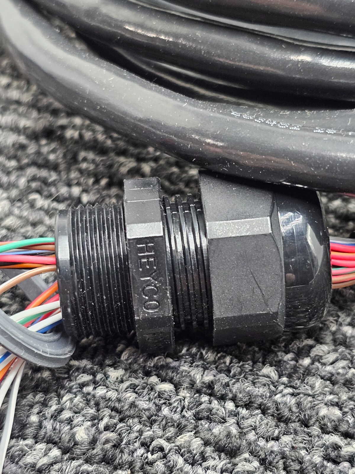 E83482 28 AWG TYPE CL2 75C Low Voltage Computer Cable