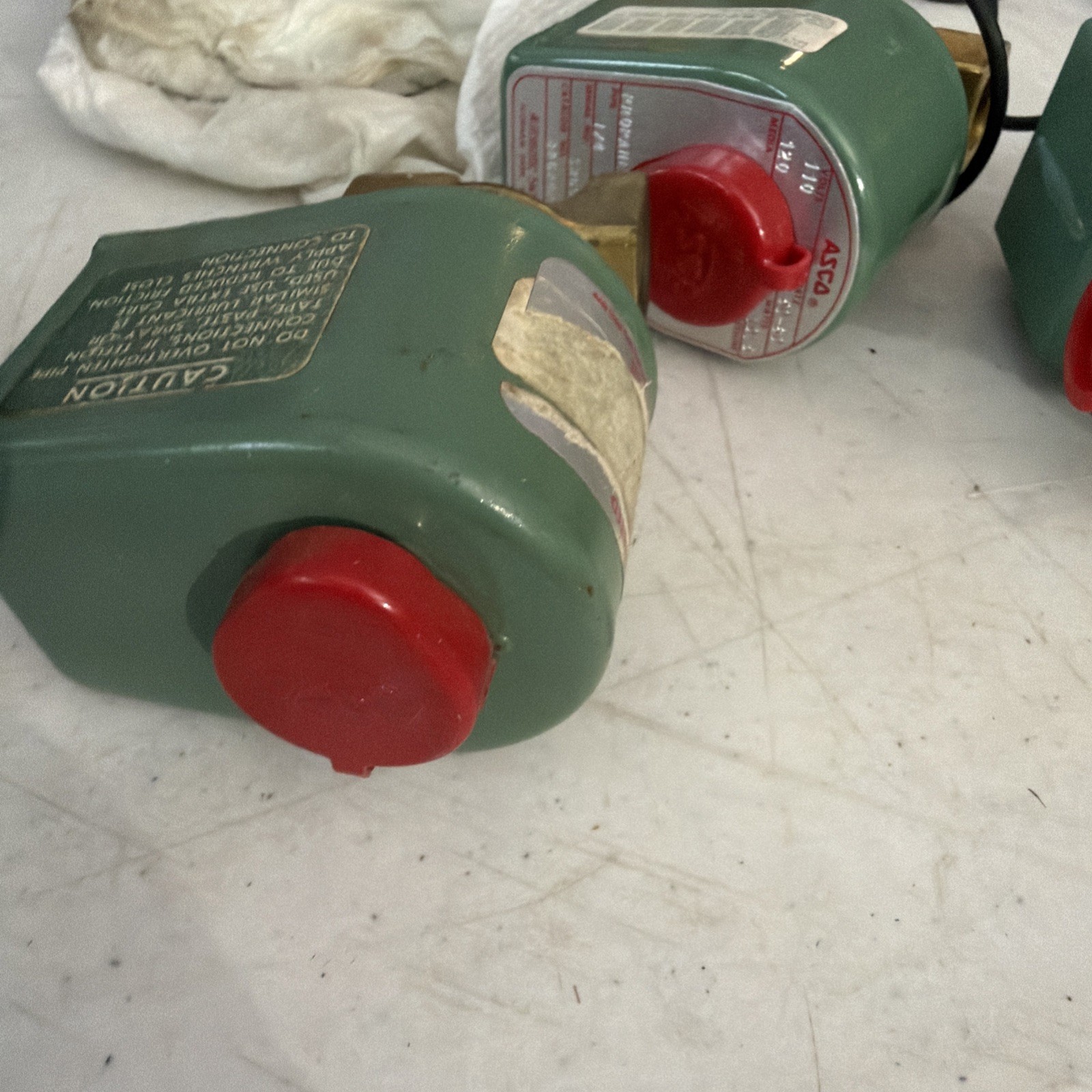 New ASCO VALVE Lot (1)3/8 And (2) 1/4 Propane 120vac