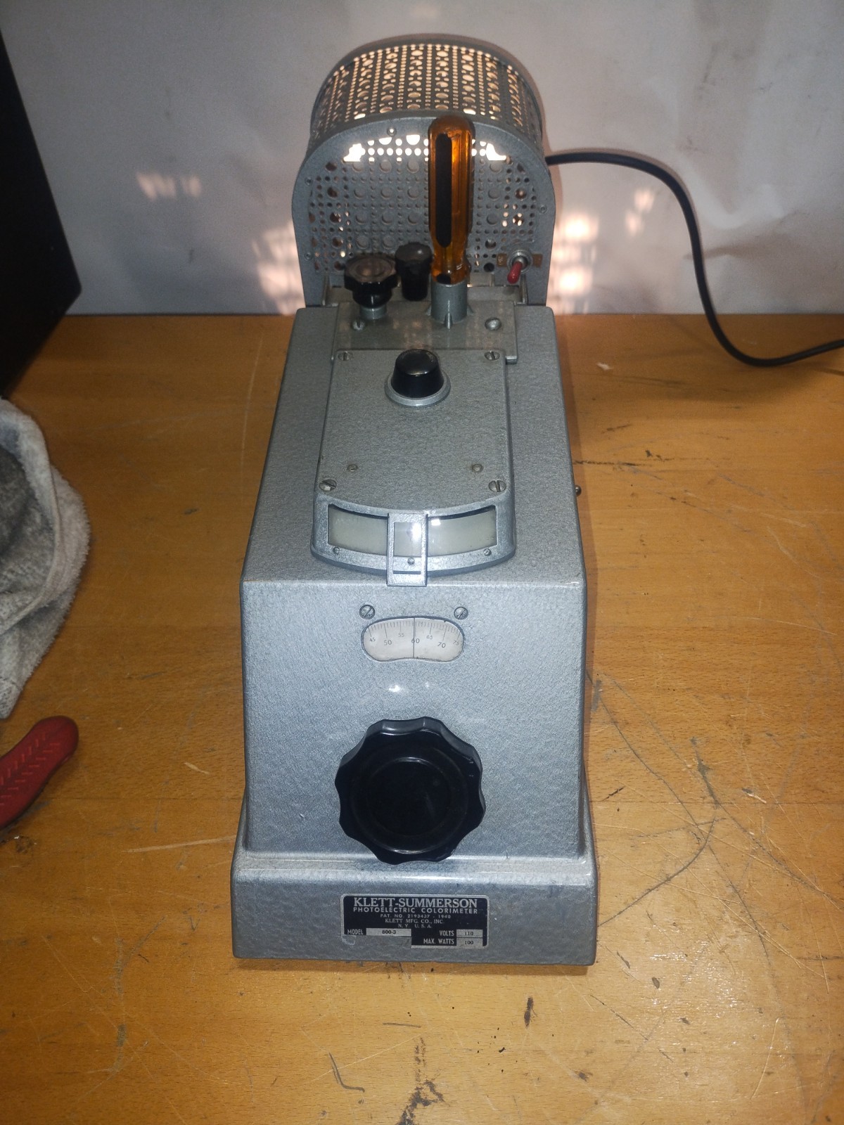 Klett-Summerson MODEL 800-3 Photoelectric Colorimeter.
