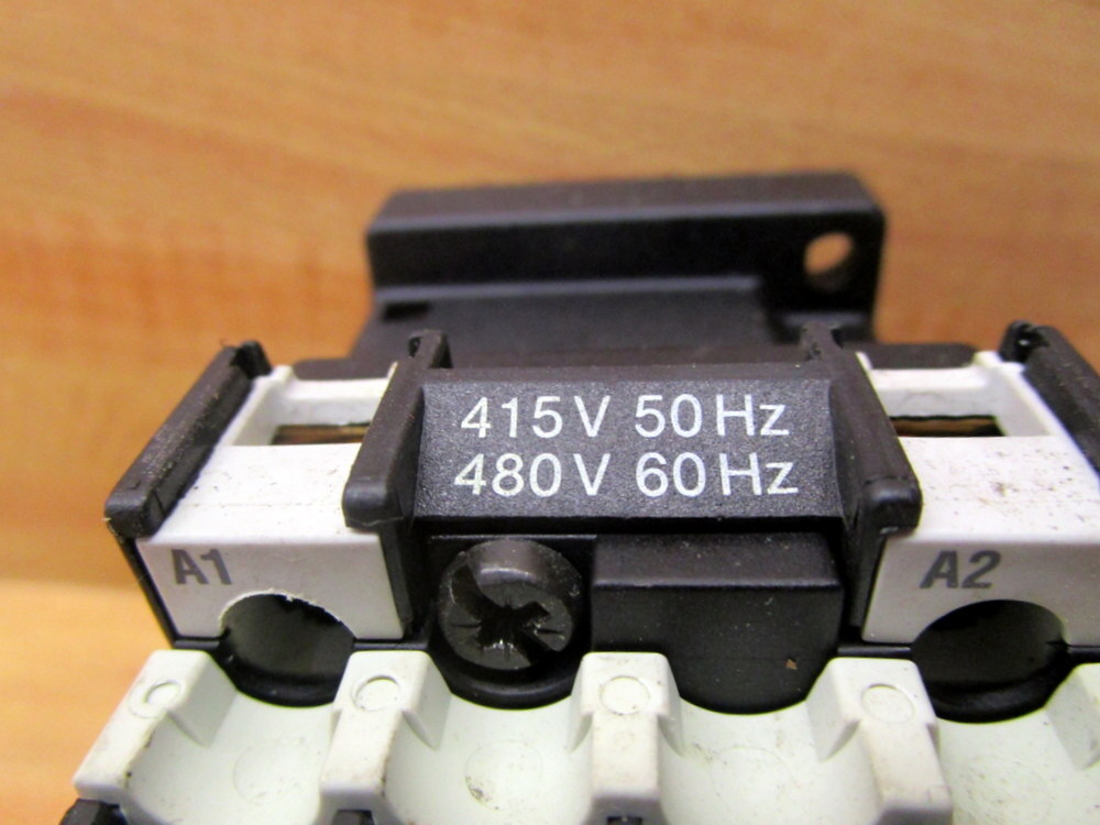 Klockner/Moeller DIL00 M Contactor DIL00M Coil: 415V 50Hz
