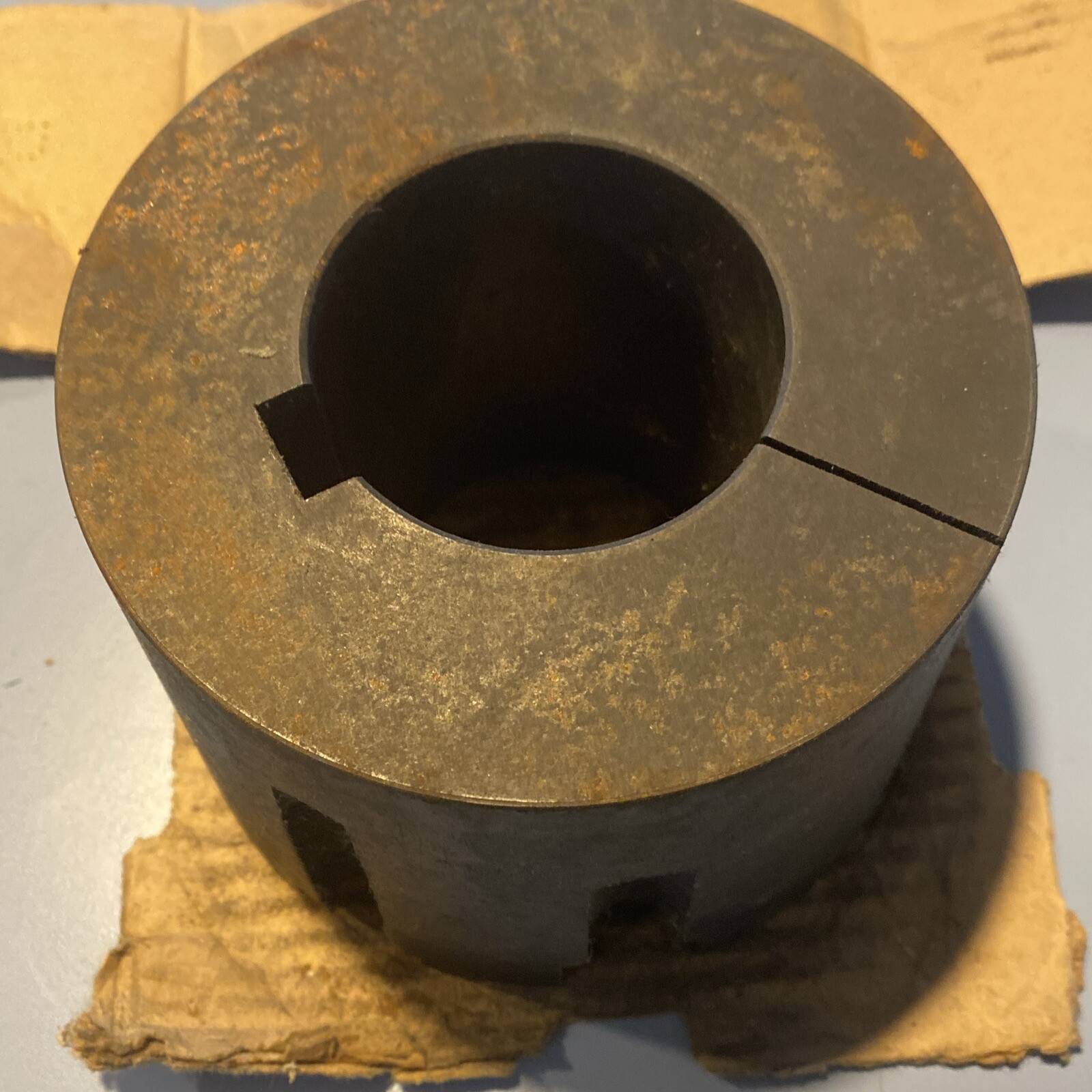 NEW MARTIN 4040-2-9/16 TAPER LOCK BUSHING 40402916 Some Surface Rust