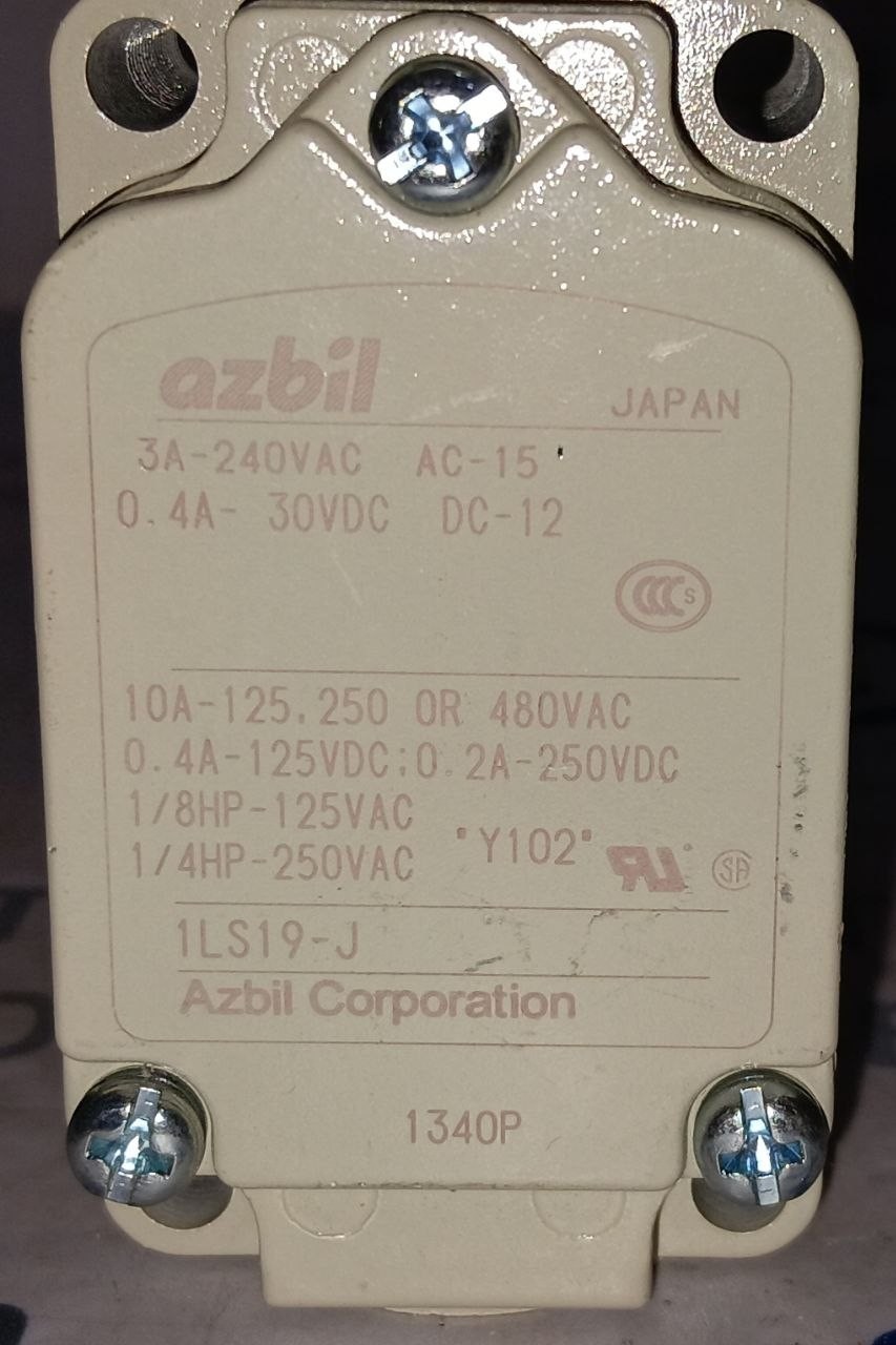 Azbil 1LS19-J Limit Switch with Roller Lever 3A 240VAC AC-15, 0.4A 30VDC DC-12