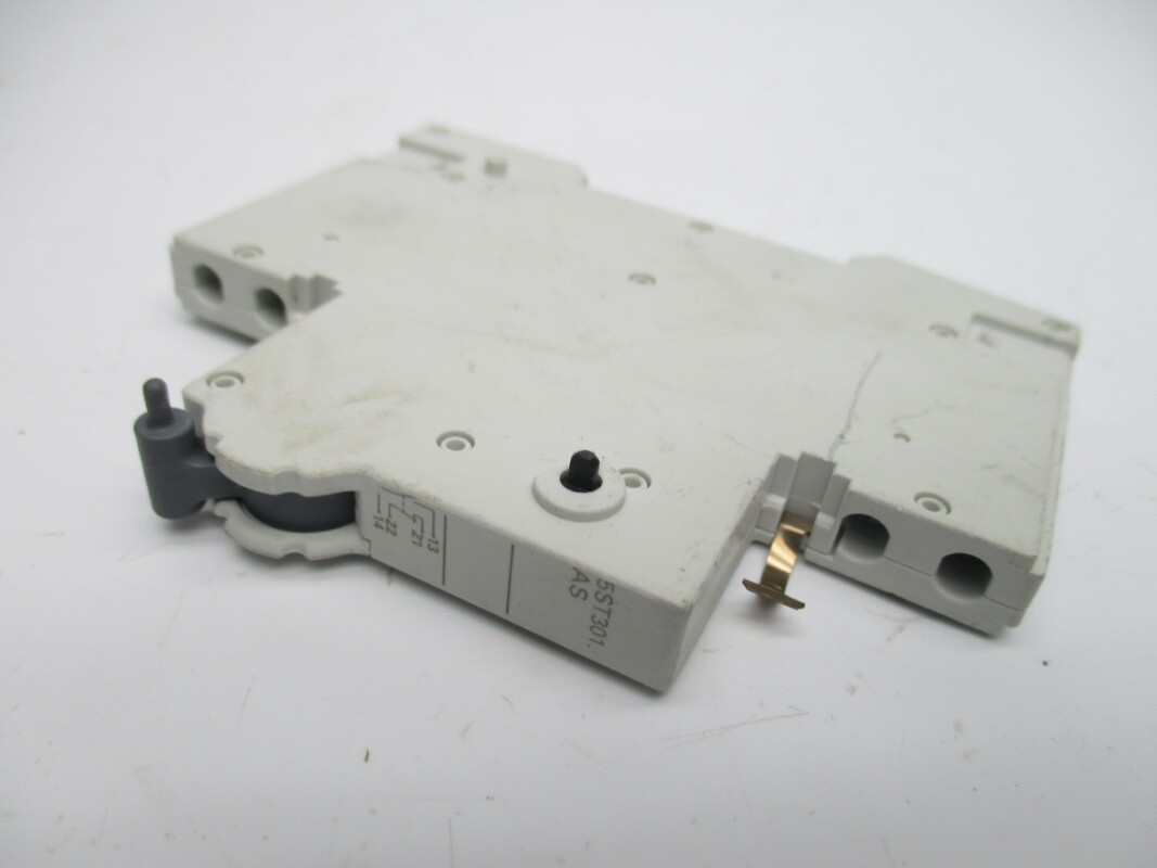 SIEMENS 5ST3010 400V 6A UNMP