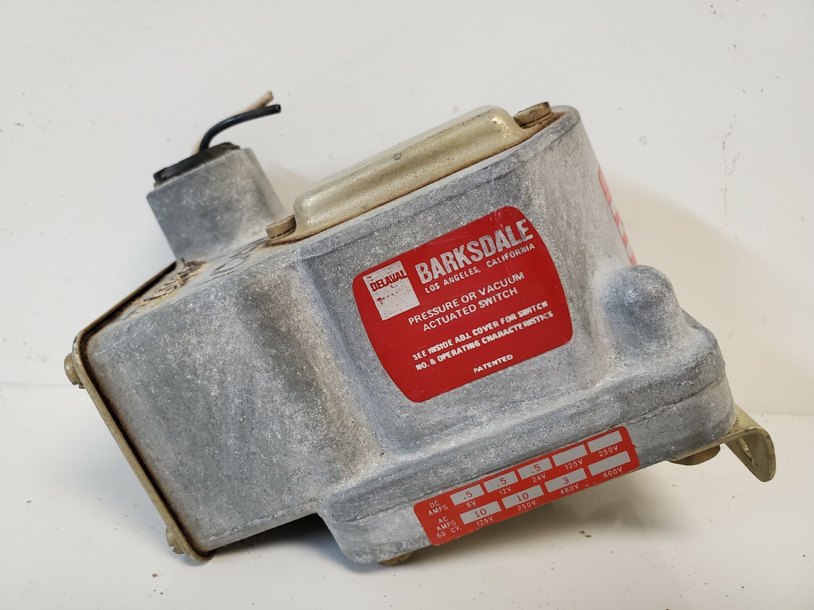 GUARANTEED! BARKSDALE PRESSURE SWITCH D1T-H18