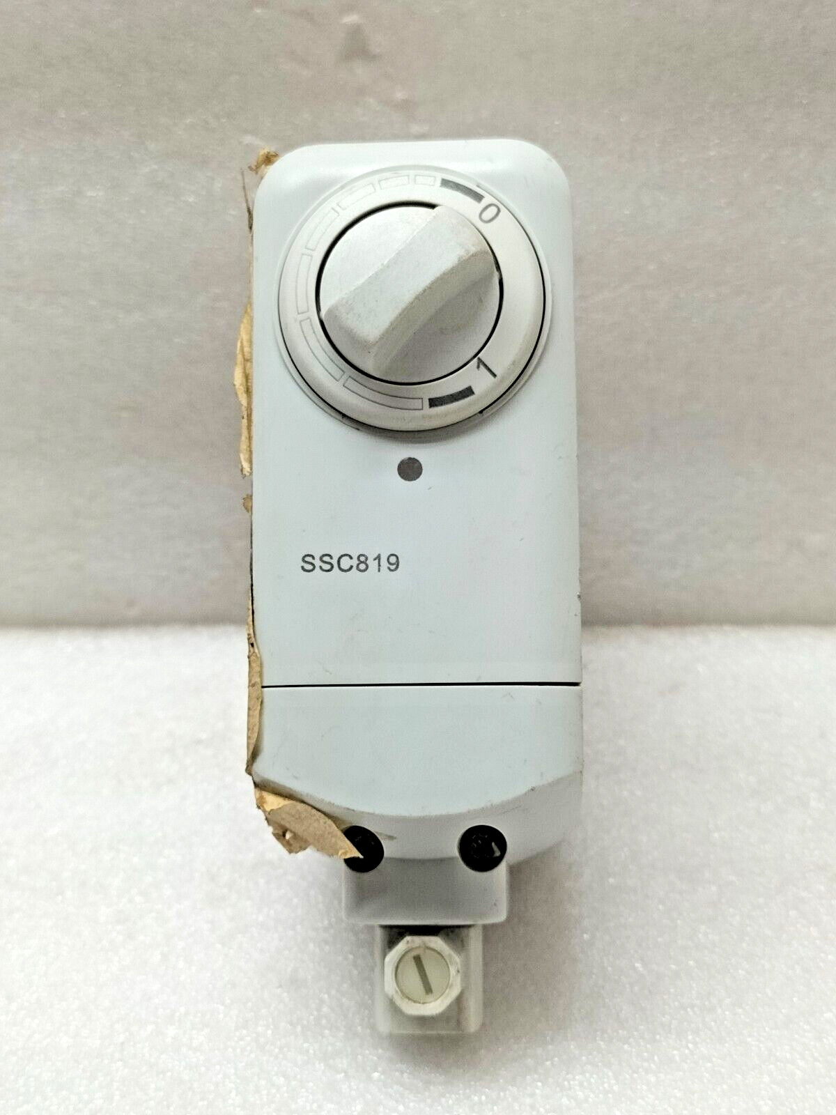 SIEMENS SSC819 ELECTROMOTORIC ACTUATOR 24VAC 50/60 Hz 0.8VA IP40