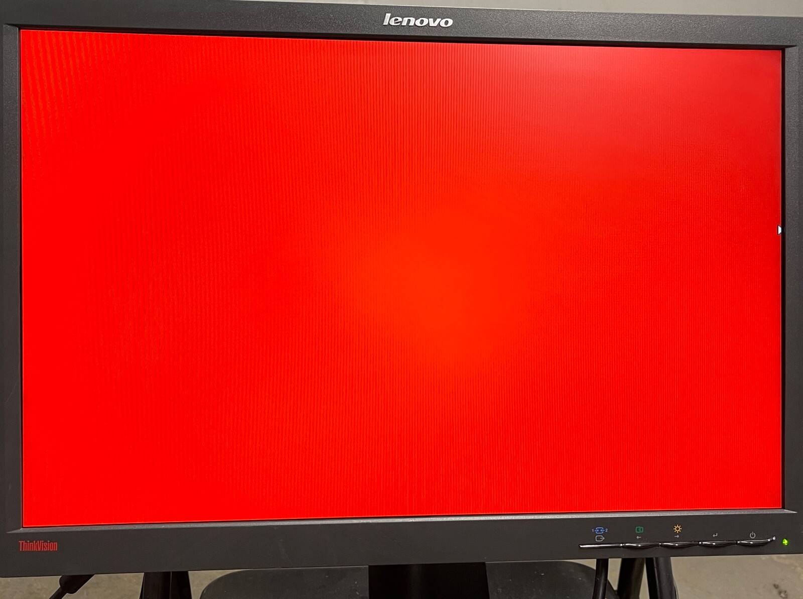 Lenovo ThinkVision LT2252p 22″ LCD Widescreen Monitor with Stand