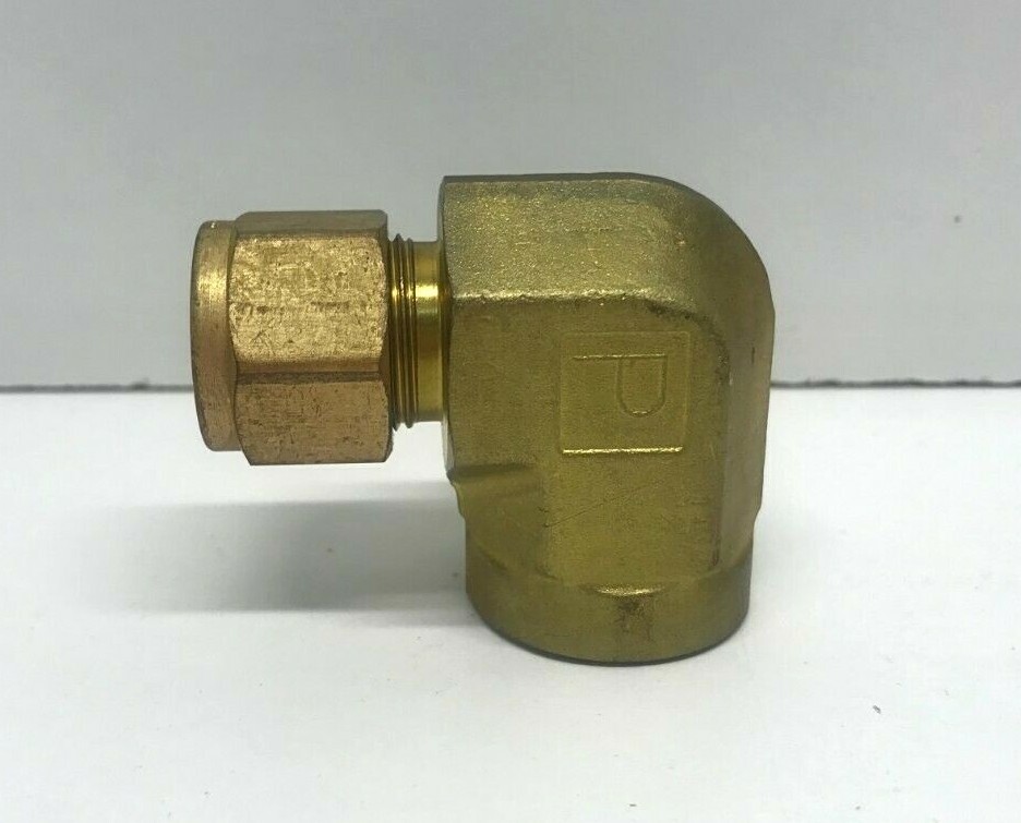 LOT OF 7 NEW OLD STOCK! PARKER 1/2″ MNPT X 1/2″ FNPT BRASS FEMALE ELBOWS 8FEL8N