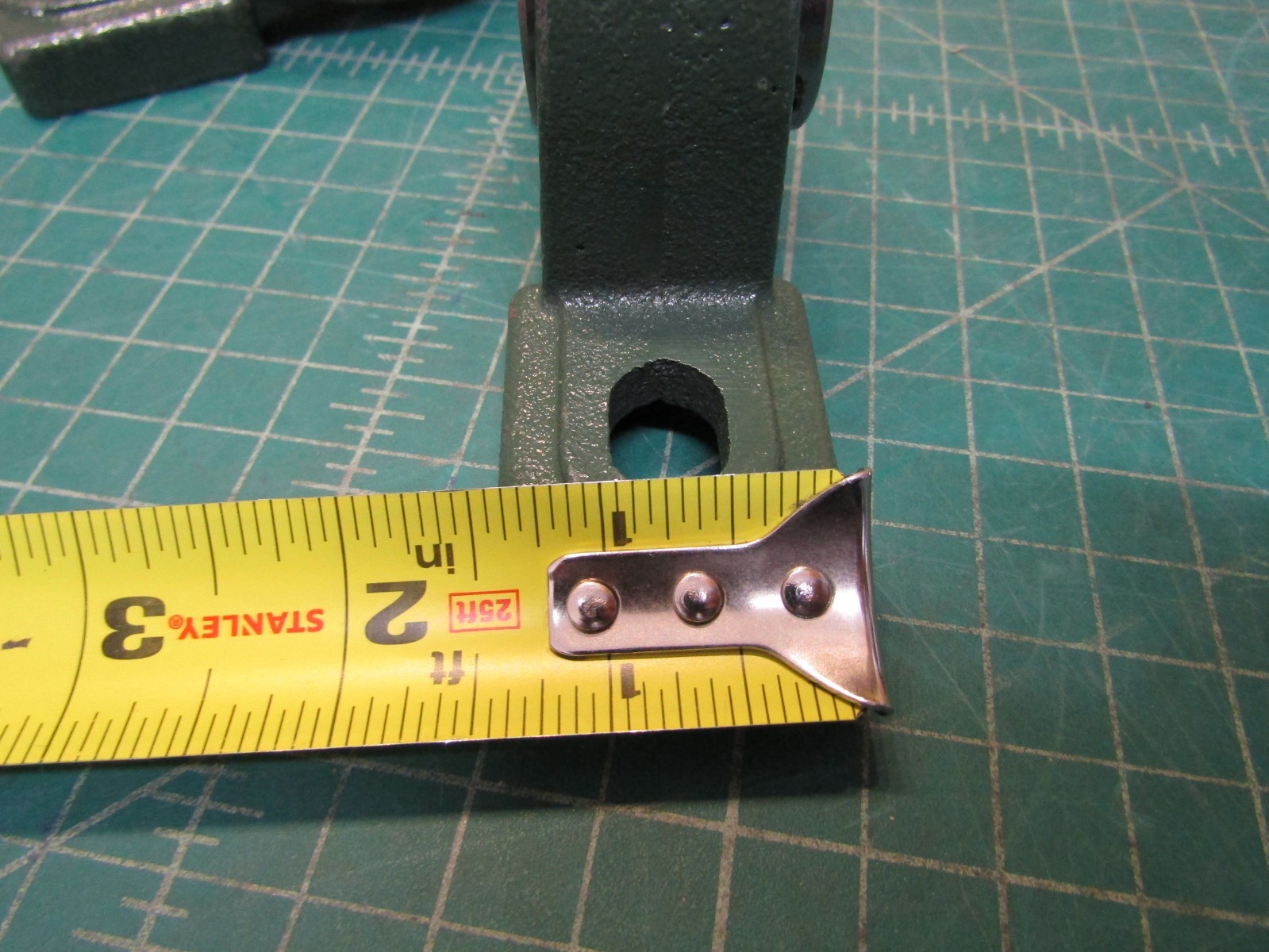 2 – NEW P205 2 Bolt Pillow Block 1” Shaft size W/ Bearing. Unbranded – Out of th