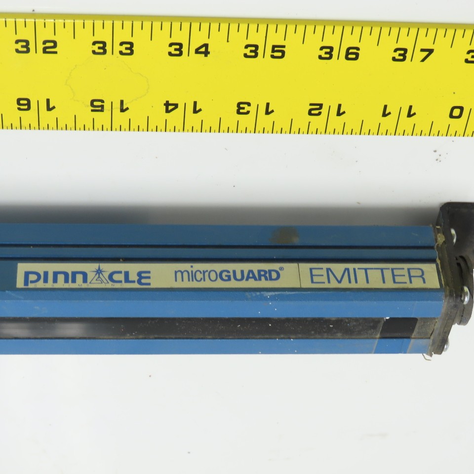 Pinnacle 53-012 MicroGuard Light Curtain Emitter 20′ Range 30 mSec Response