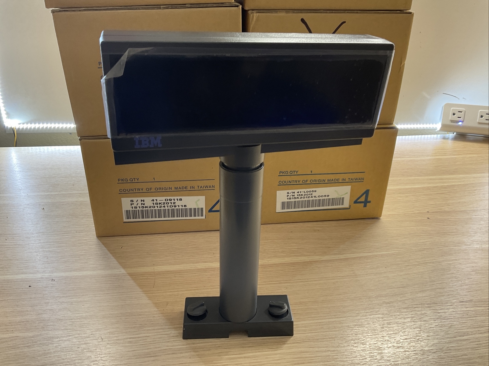 IBM SUREPOS 500 POLE DISPLAY Customer 15K2012/ JUA23