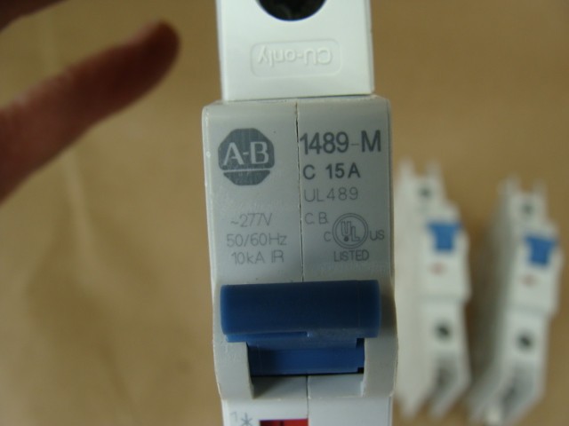 LOT OF 3 ALLEN BRADLEY CIRCUIT BREAKERS 1489-M C 15A 277V 1 POLE