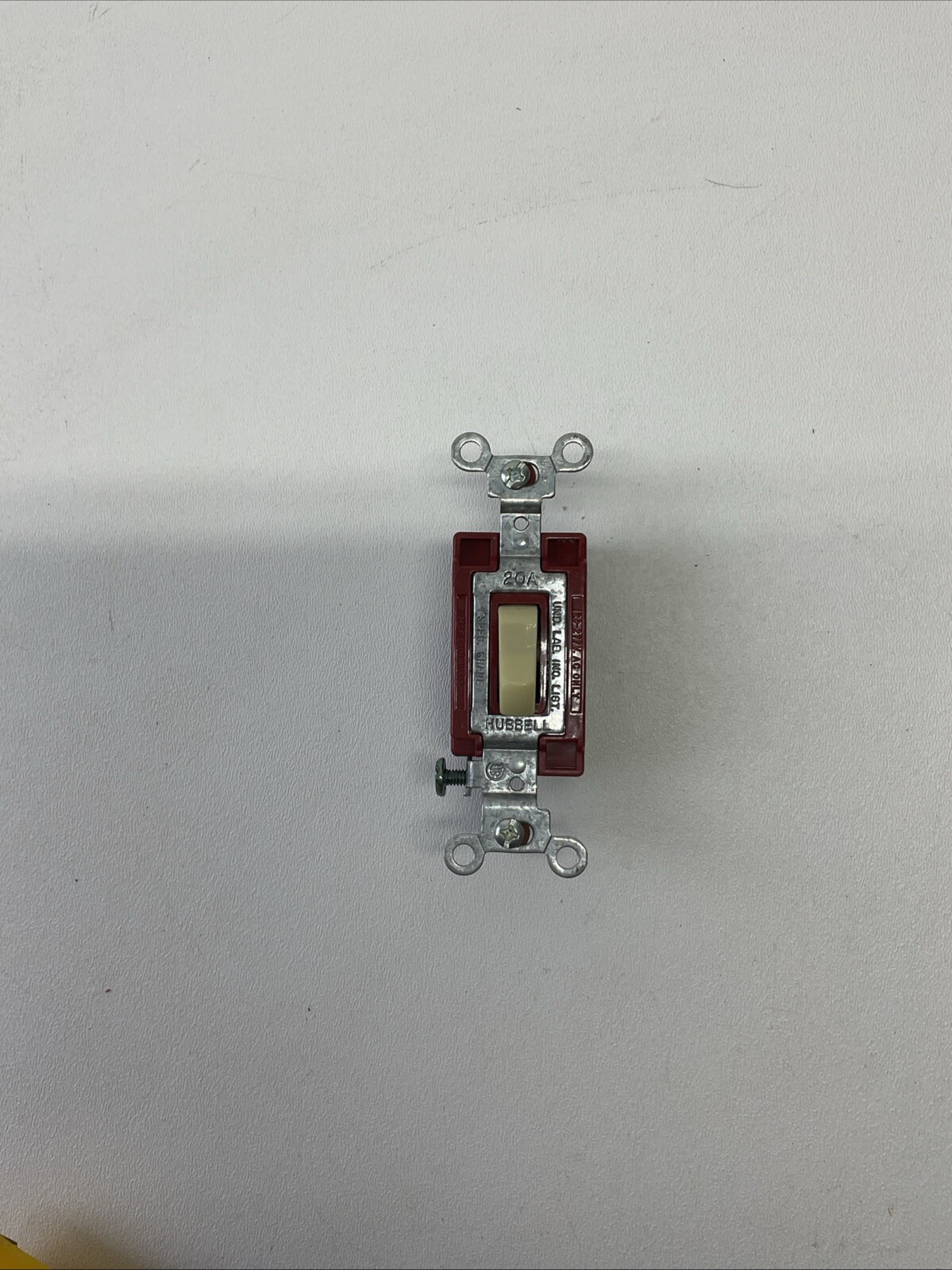 CS320I Hubbell 3-Way Toggle Commercial Switch, 20A, 120-277 VAC