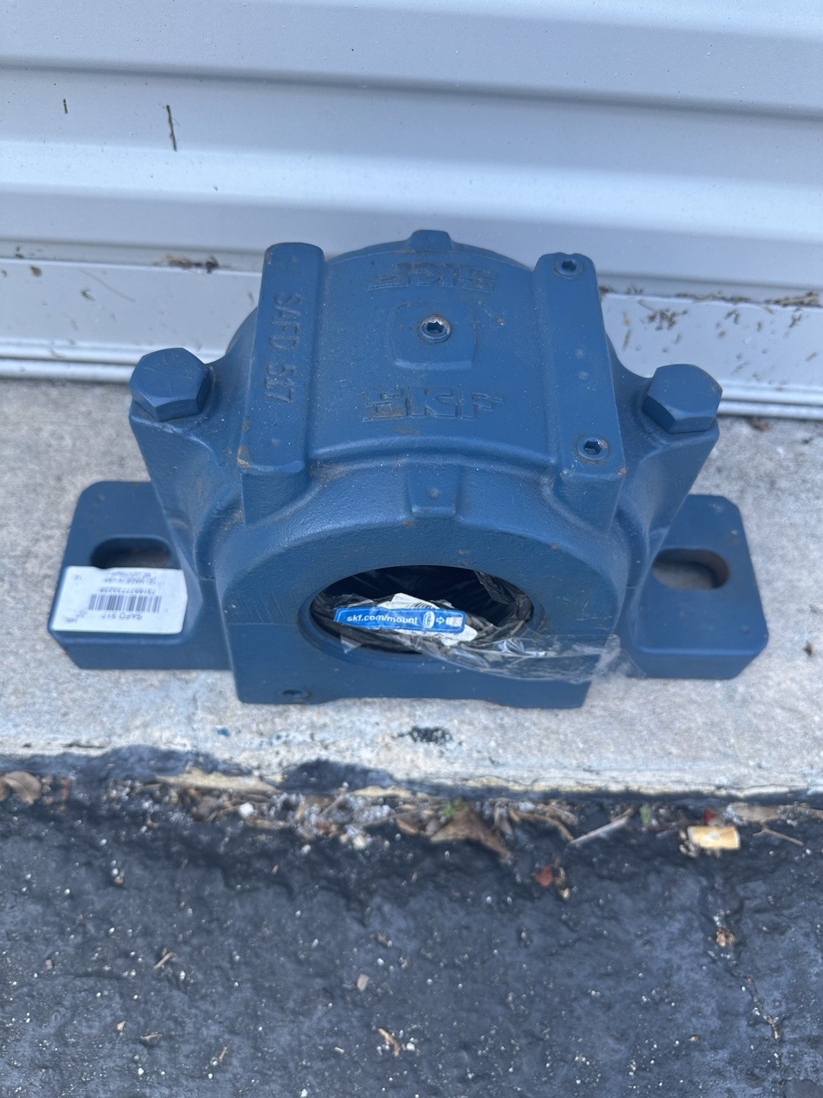 SKF SAFD 517 PILLOW BLOCK HOUSING 2-BOLT SPLIT PILLOW BLOCK DUCTILE IRON