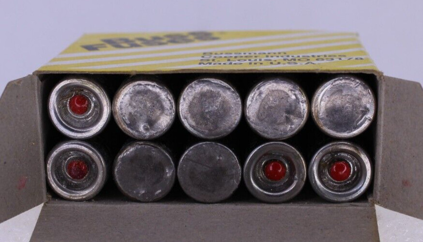 New Lot of 10 Bussmann MIN-20 Fuses