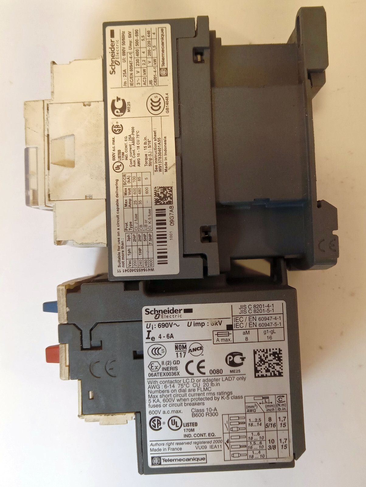 1 USED SCHNEIDER LC1 D09 CONTACTOR WITH LRD 10 OVERLOAD RELAY ***MAKE OFFER***