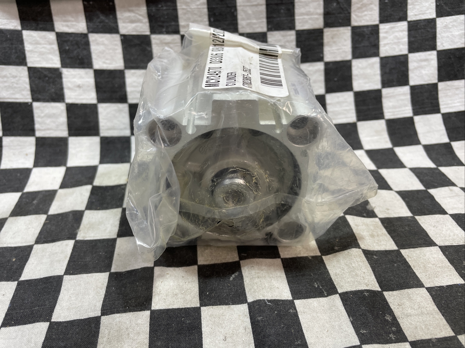 SMC CQ2-Z COMPACT CYLINDER, CDQ2B63-25DZ, CDQ2B6325DZ, SHIPSAMEDAY#103X7