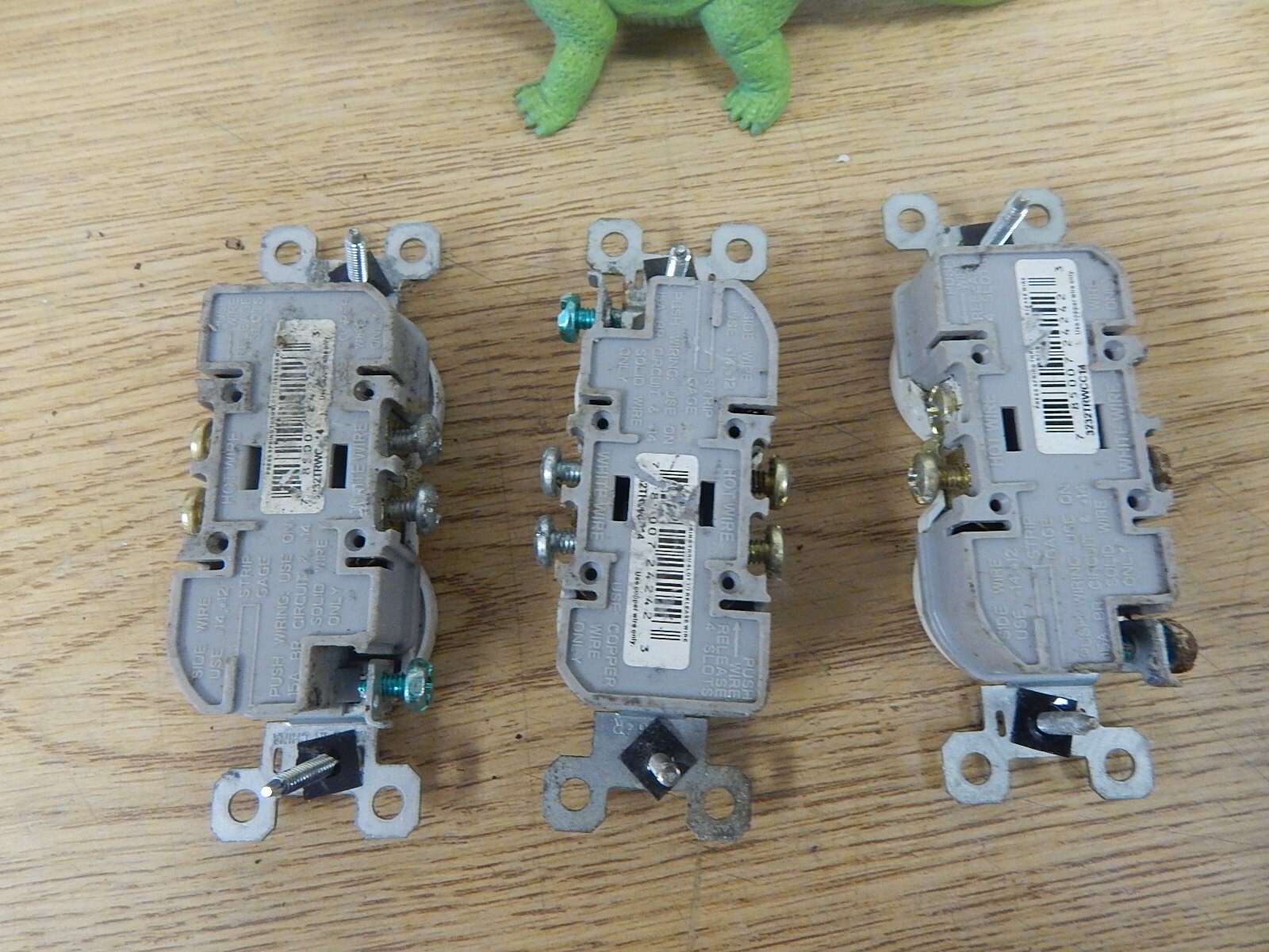 P&S 3232TRWCC14 Duplex Receptacle Outlets, Lot of 3 *FREE SHIPPING*