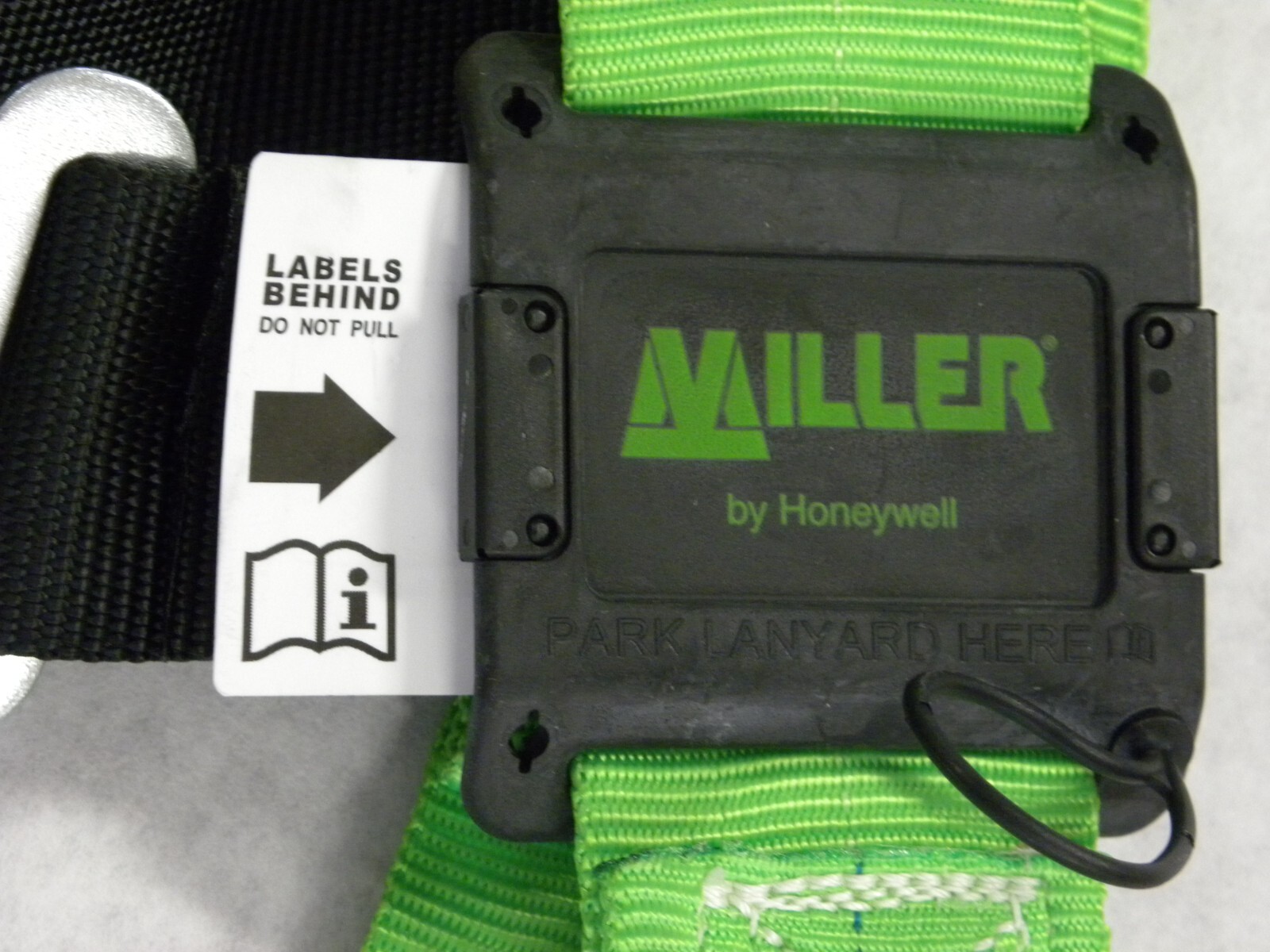 NEW IN PACK – Miller P950QC-4/UGN Honeywell DuraFlex Python Ultra Harnesses HR
