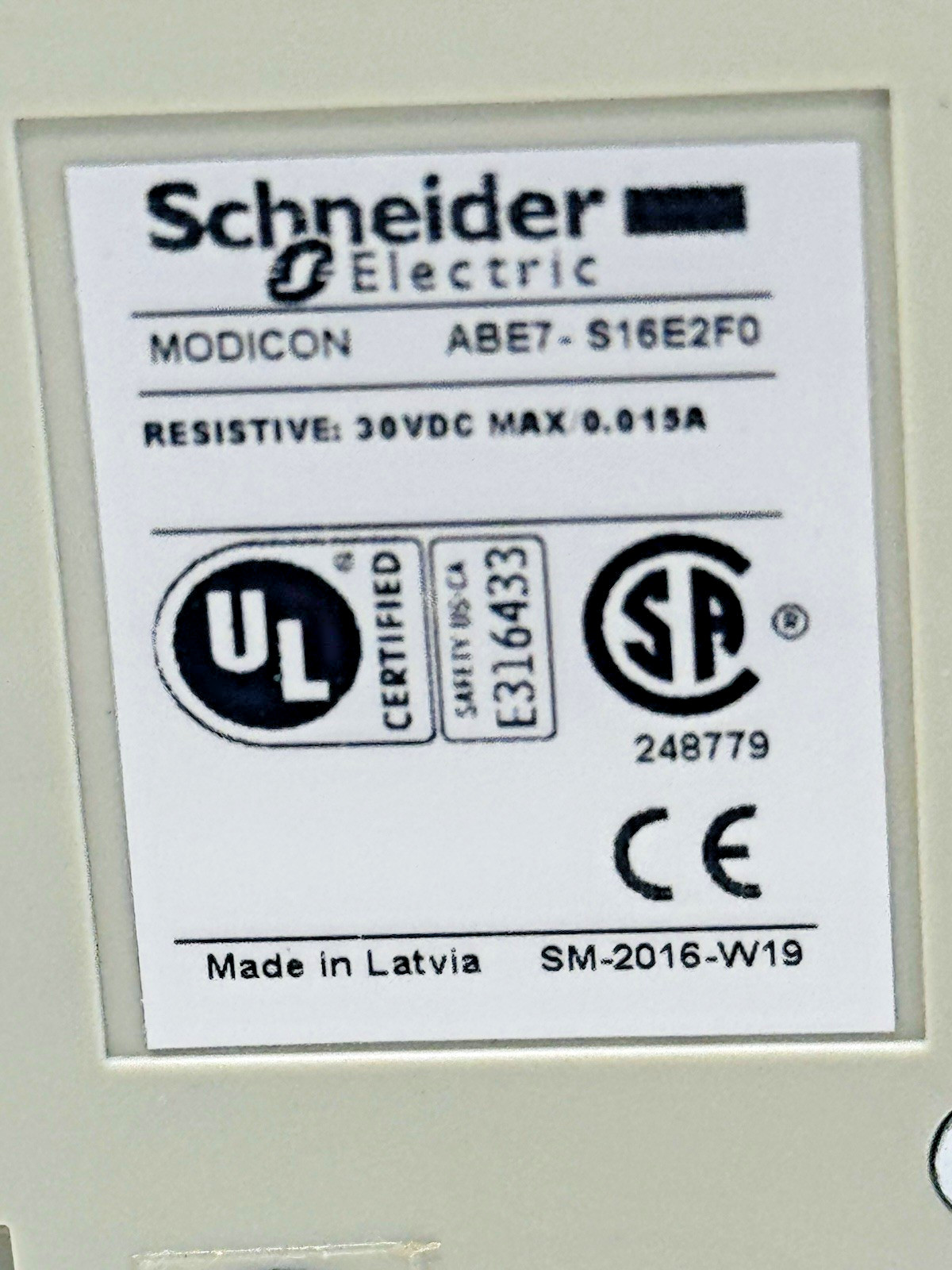 Schneider Modicon ABE7-S16E2F0 Solid State Output Relay Resistive: 30VDC/0.015A
