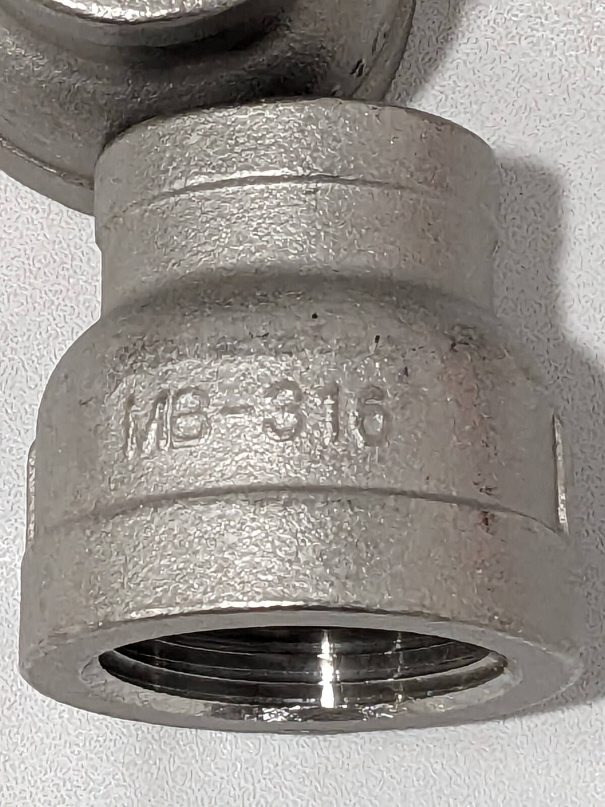 Pipe Reducer: 1 x 3/4″ Fitting, 316 Stainless Steel, FNPT x FNPT Qty 5 6RSB1*3/4