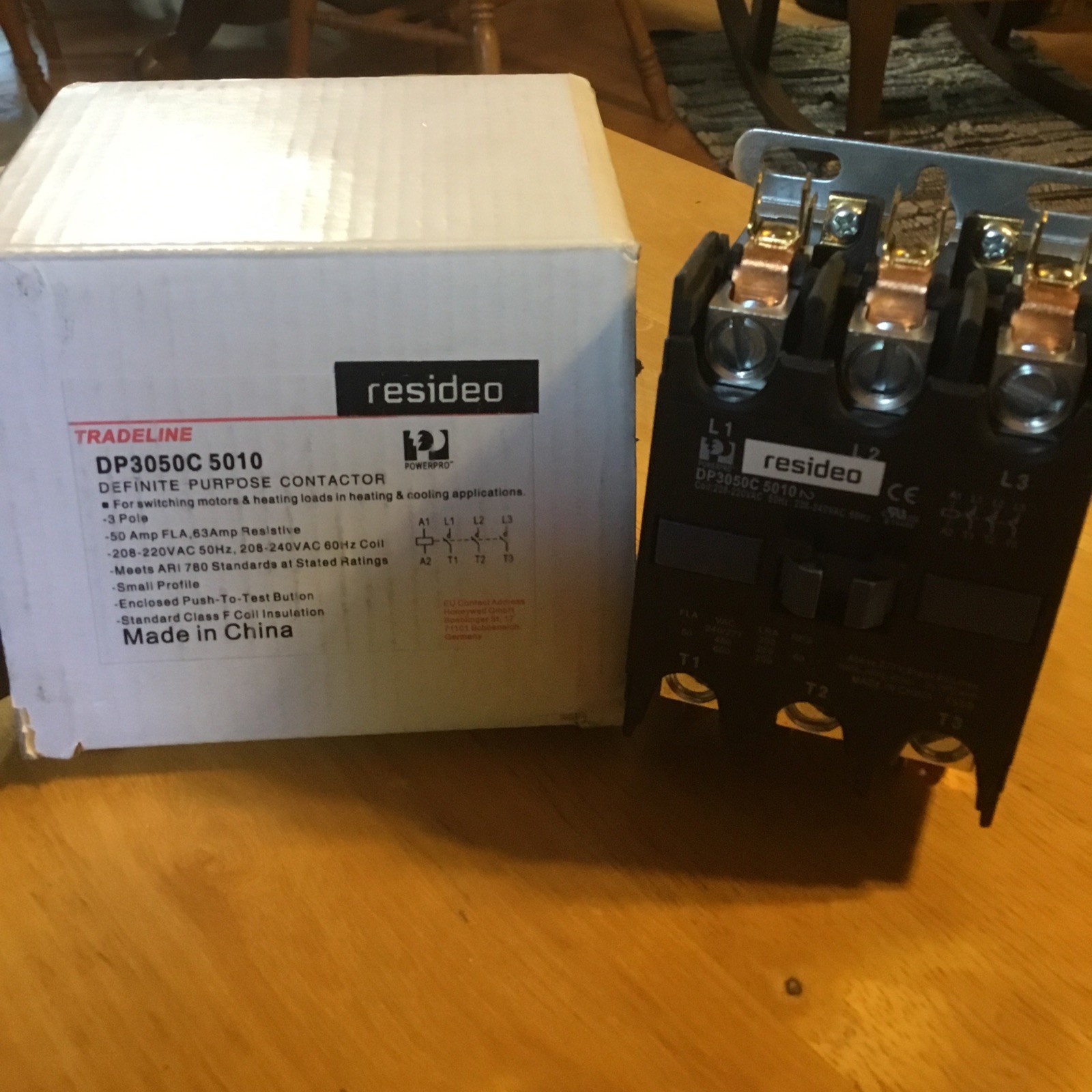 Honeywell DP3050C5010 208 or 240 Vac 3 Pole Deluxe Definite Purpose Contactor