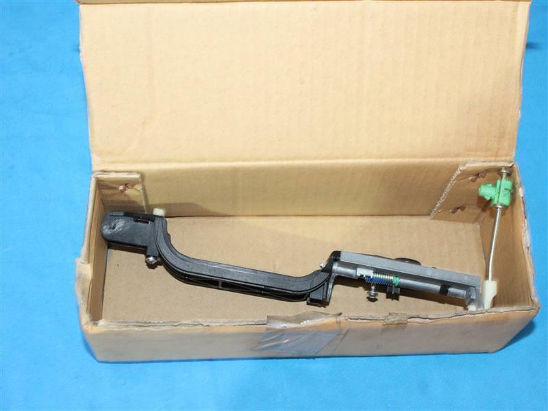 Ford EC13-72-412G 3S41-A266B22-AB EC1372412G 3S41A266B22AB Base-R NEW NOB