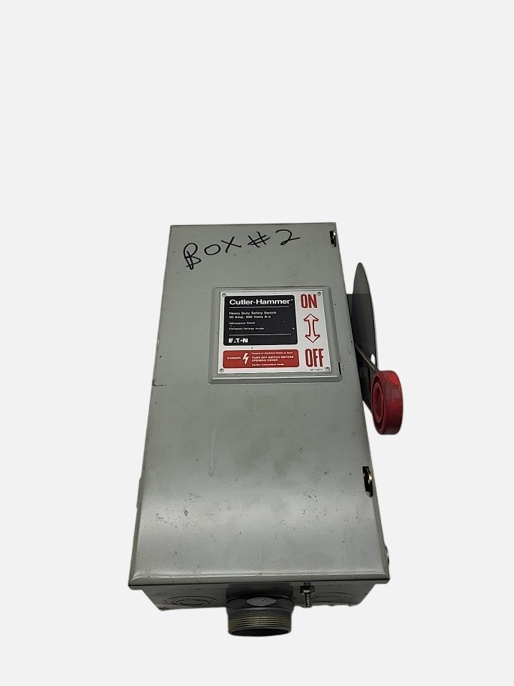 CUTLER HAMMER DH361FGK HEAVY DUTY SAFETY SWITCH 3 POLE, 30A W/ (3) FLSR30ID FUSE