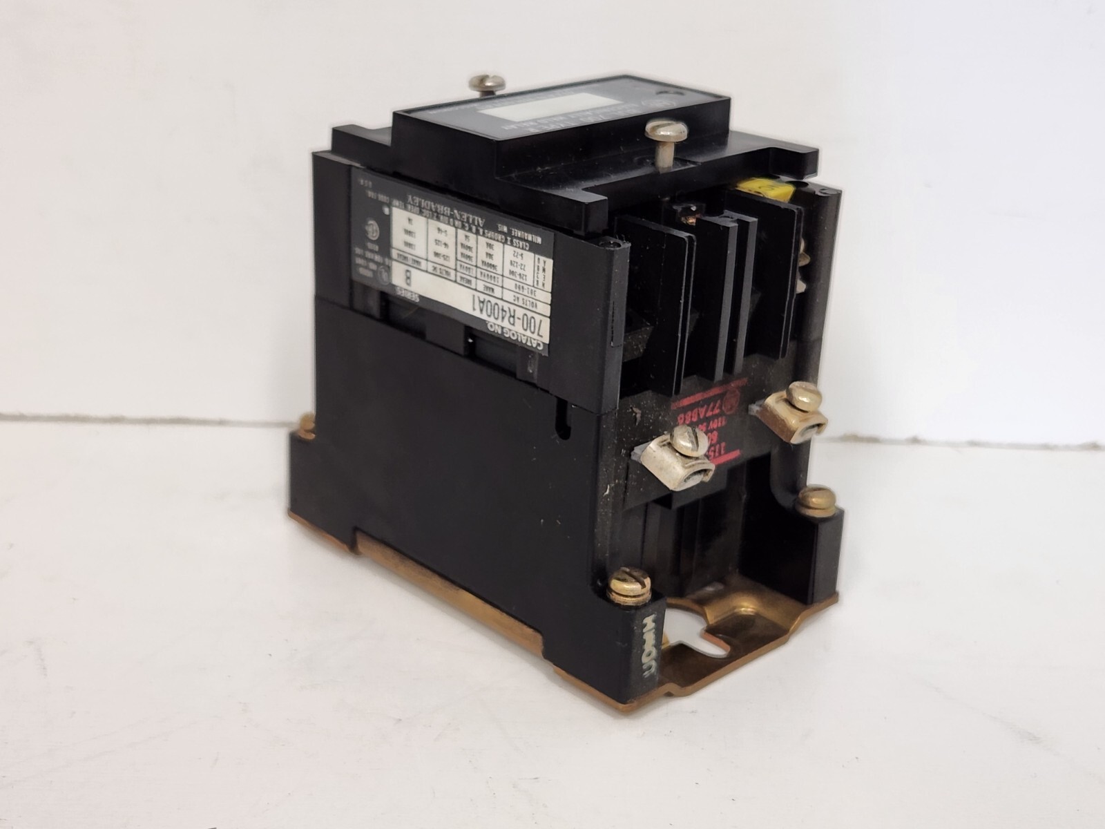 NEW IN BOX! ALLEN-BRADLEY SER. B 115/120V COIL TYPE R AC RELAY 700-R040A1