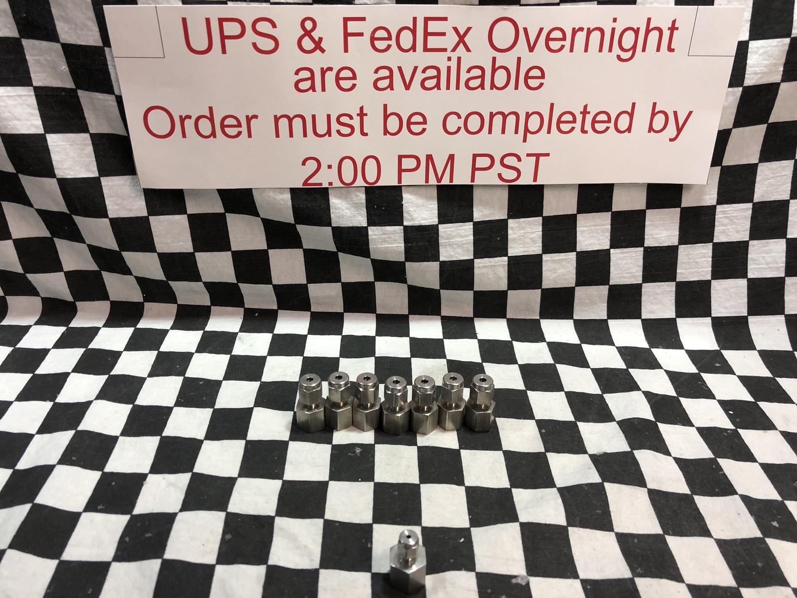 LOT OF 8, SWAGELOK FEMALE CONNECTOR SS-200-7-2 & SS-100-7-2, SHIPSAMEDAY#M35