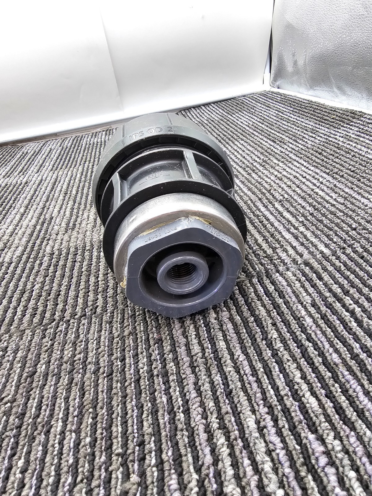 IPS OD 2 PVCI D2467 Compression End Cap Connector Black 6-3/8″ x 3″
