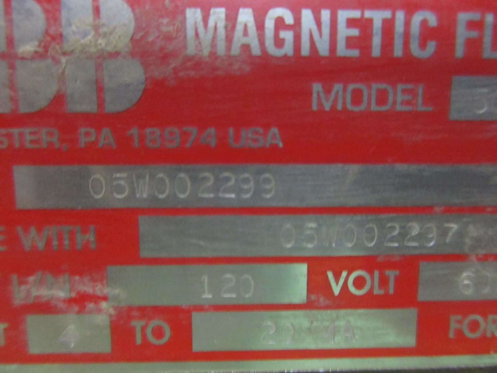 MAGNETIC FLOWMETER SIGNAL CONVERTER MODEL 50XM13DXKD70AAB0229 USED