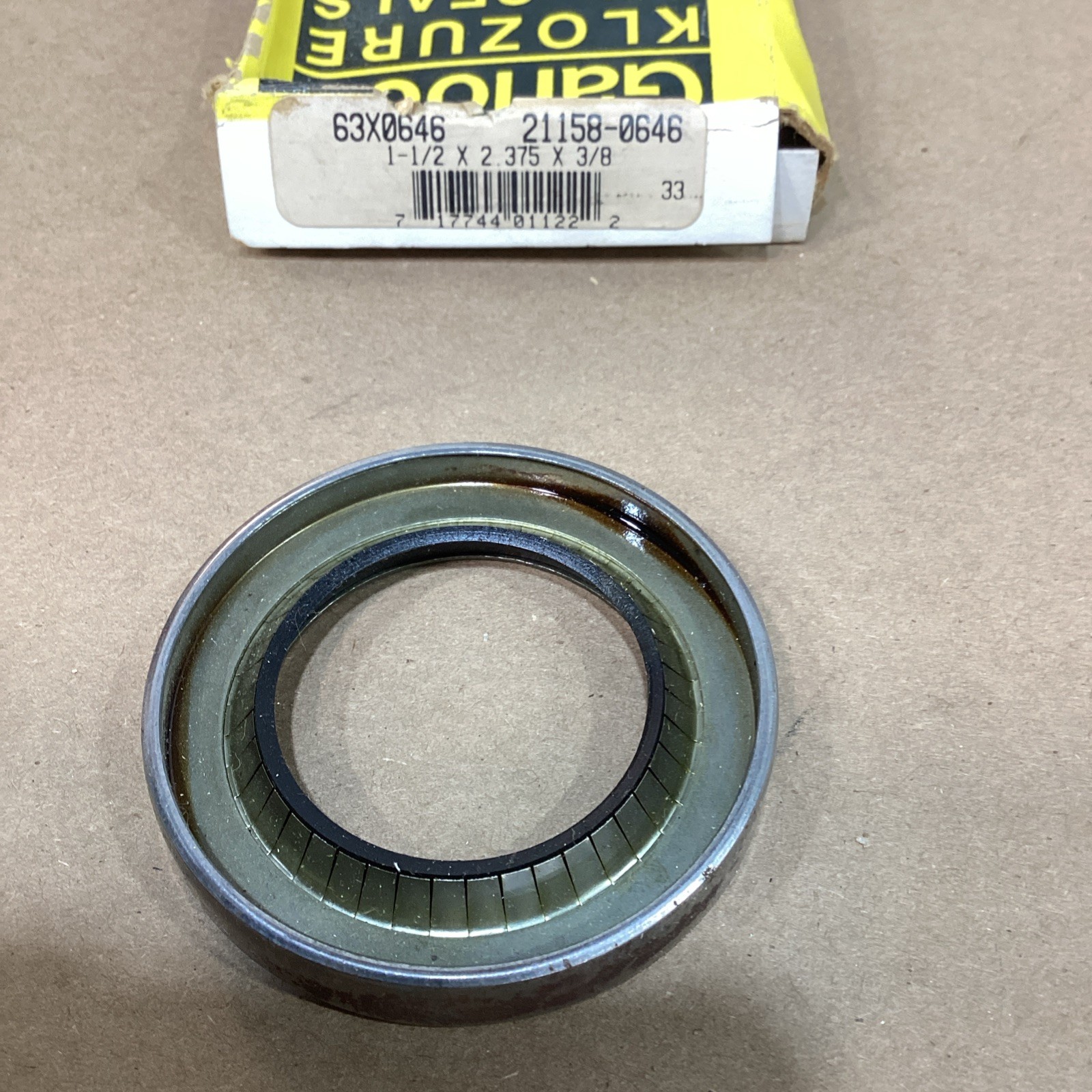 Garlock Klozure Oil Seal 63×0646 21158-0646 1 -1/2″ x 2.375″ x 3/8″ (LOT OF 3)