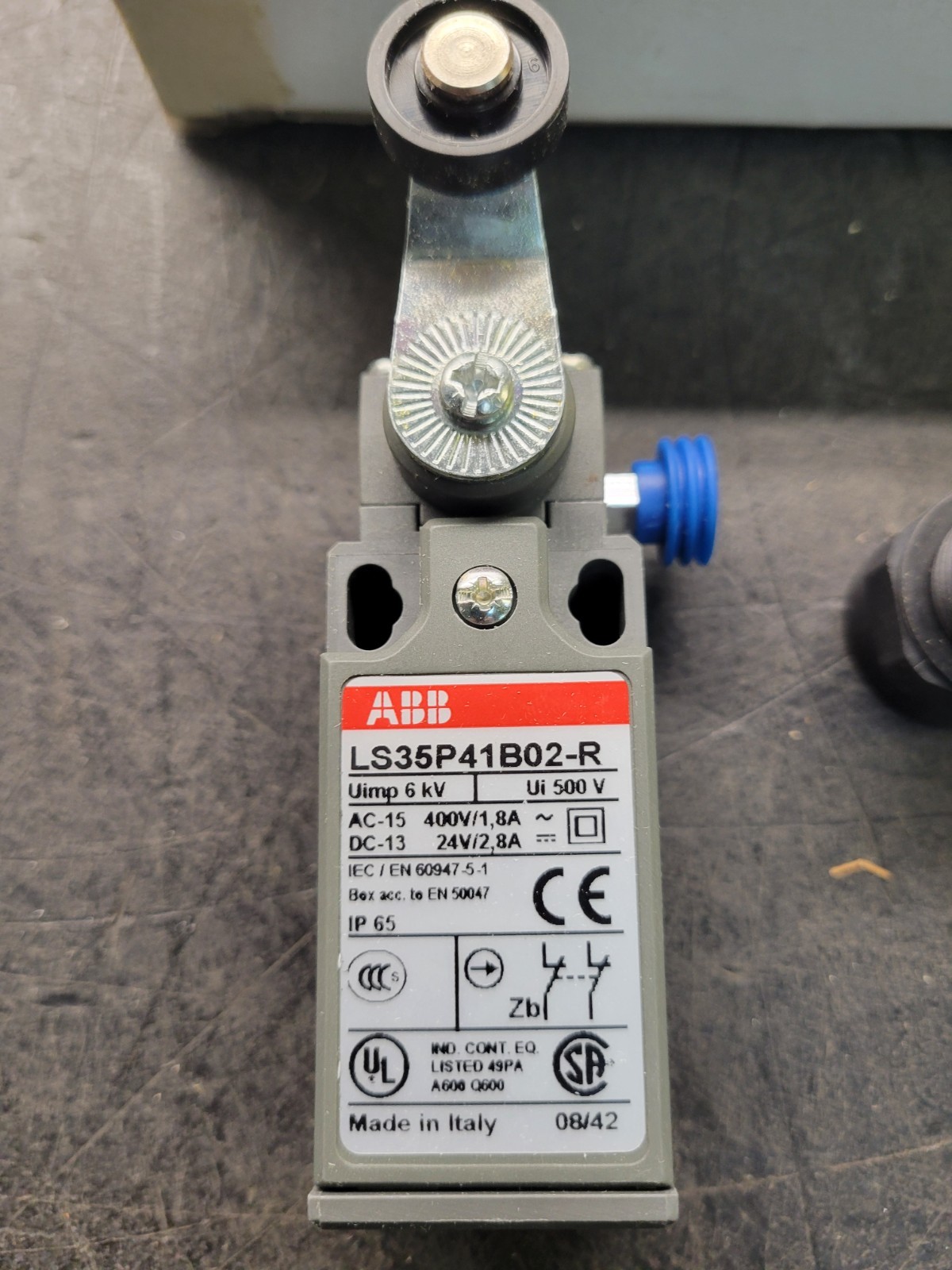 ABB LS35P41B02-R Switch.