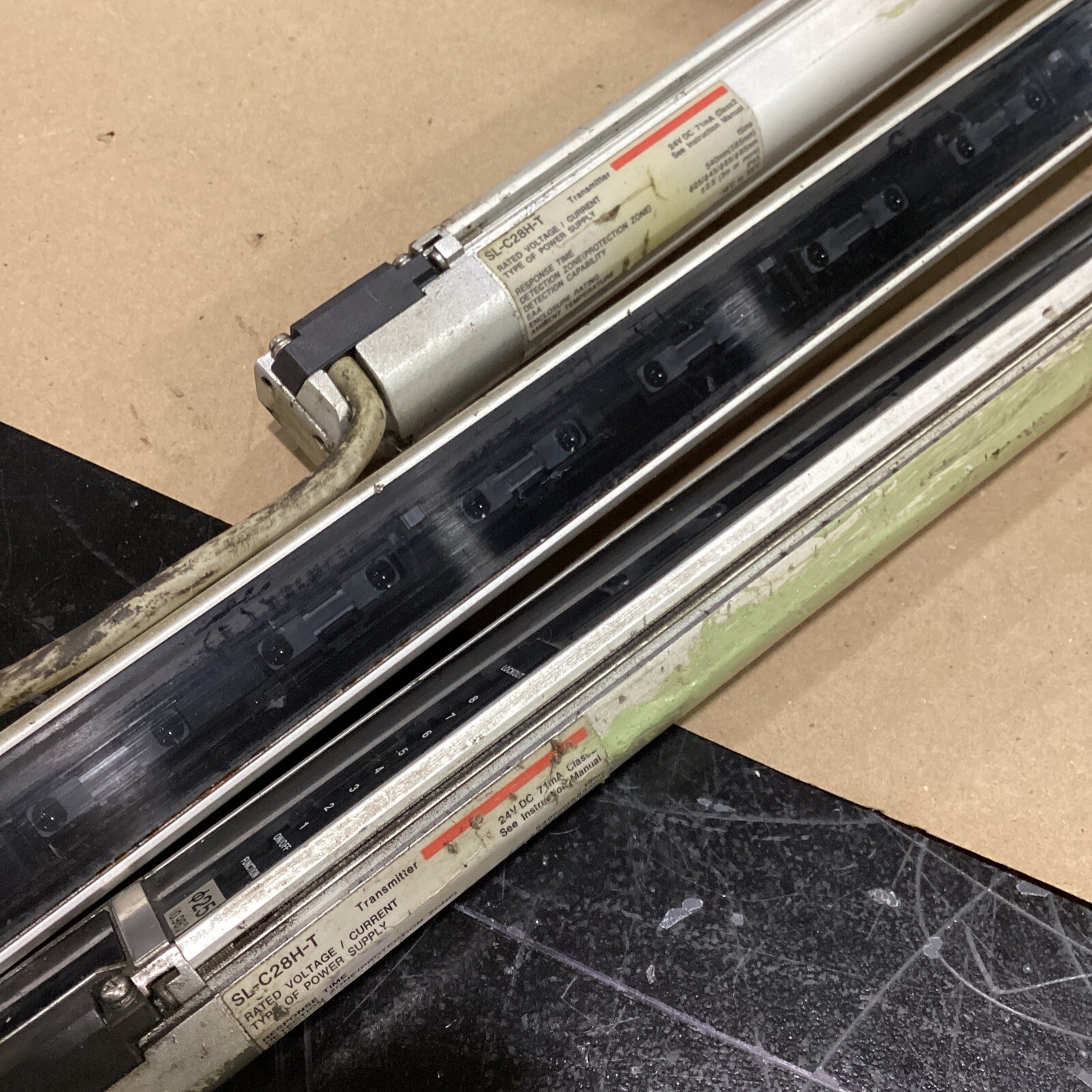KEYENCE SL-C48H-T /SL-C28H-R SAFETY LIGHT CURTAIN Transmitter #635F18