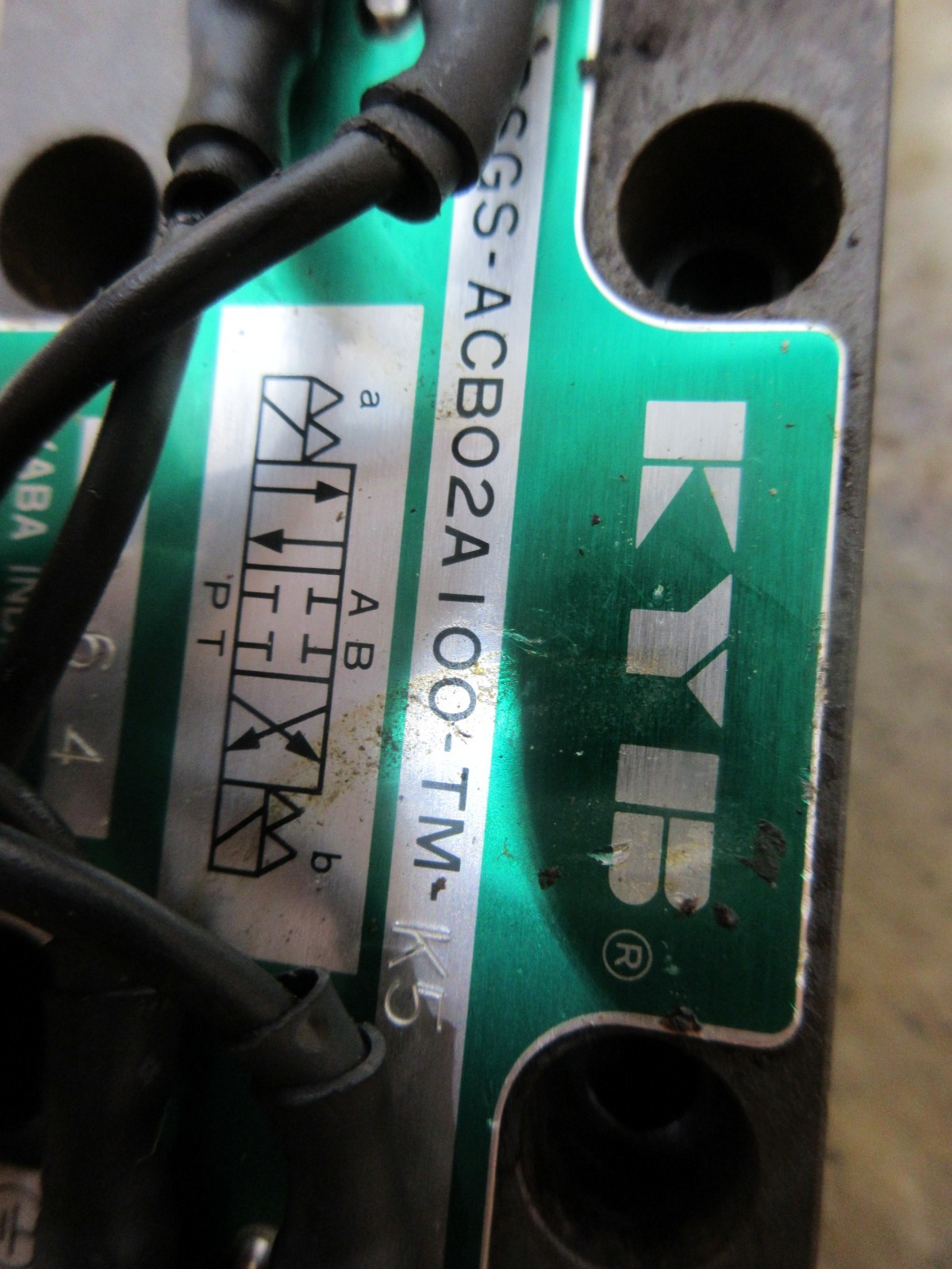 MIYANO LZ-02 KYB VALVE DSGS-ACB-02-A100-TM-K5 KYB VALVE DSGS-ACB-02A100-TM-K5