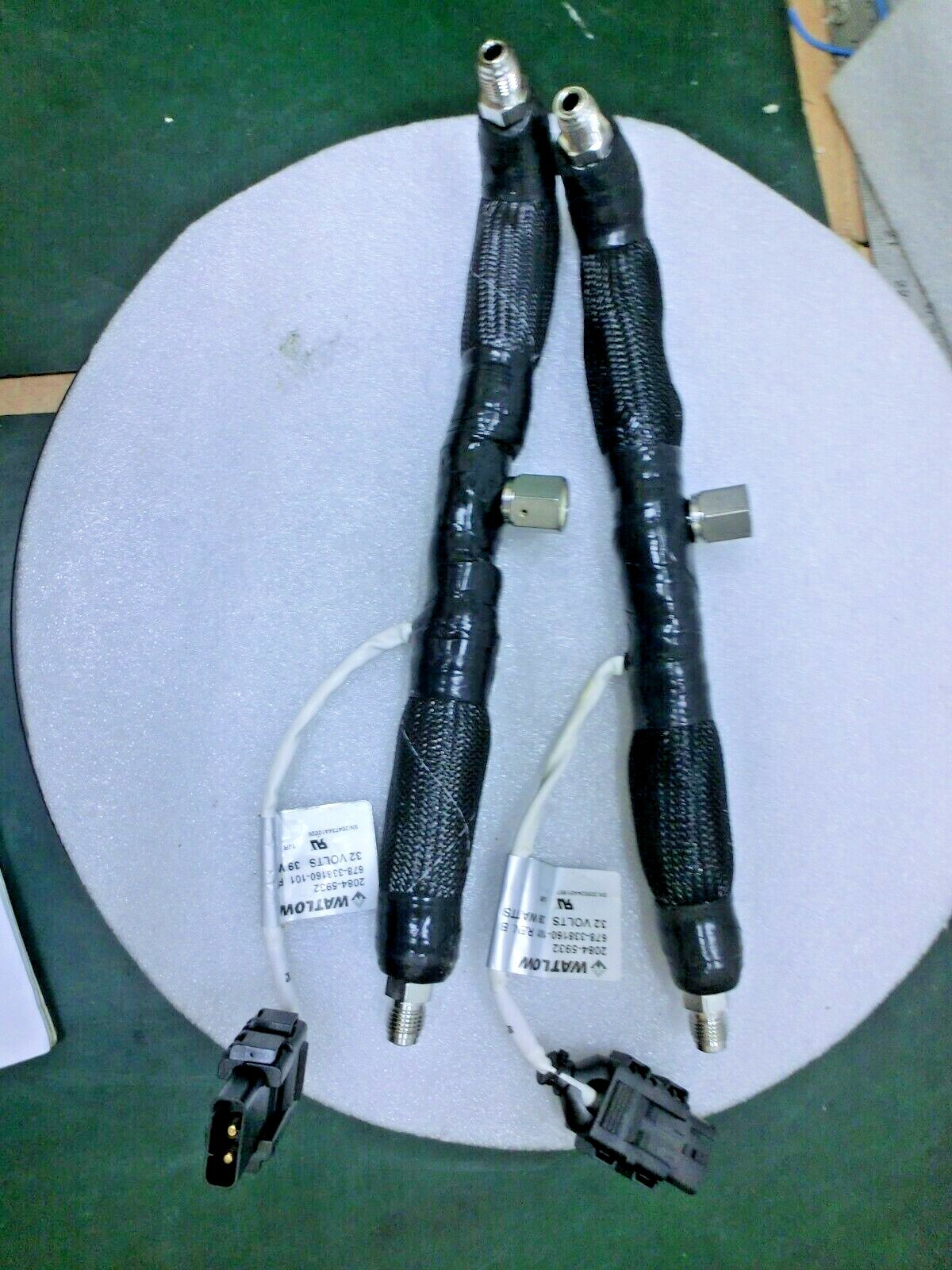 2x LAM Research 678-338160-101 32Volts 39Watts heater Assy,Watlow 2084-5932&7820