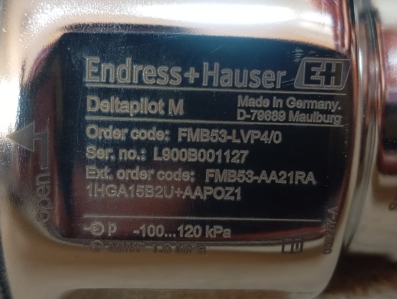 Endress+Hauser / Deltapilot M / Hydrostatic Pressure Transmitter / FMB53-LVP4/0