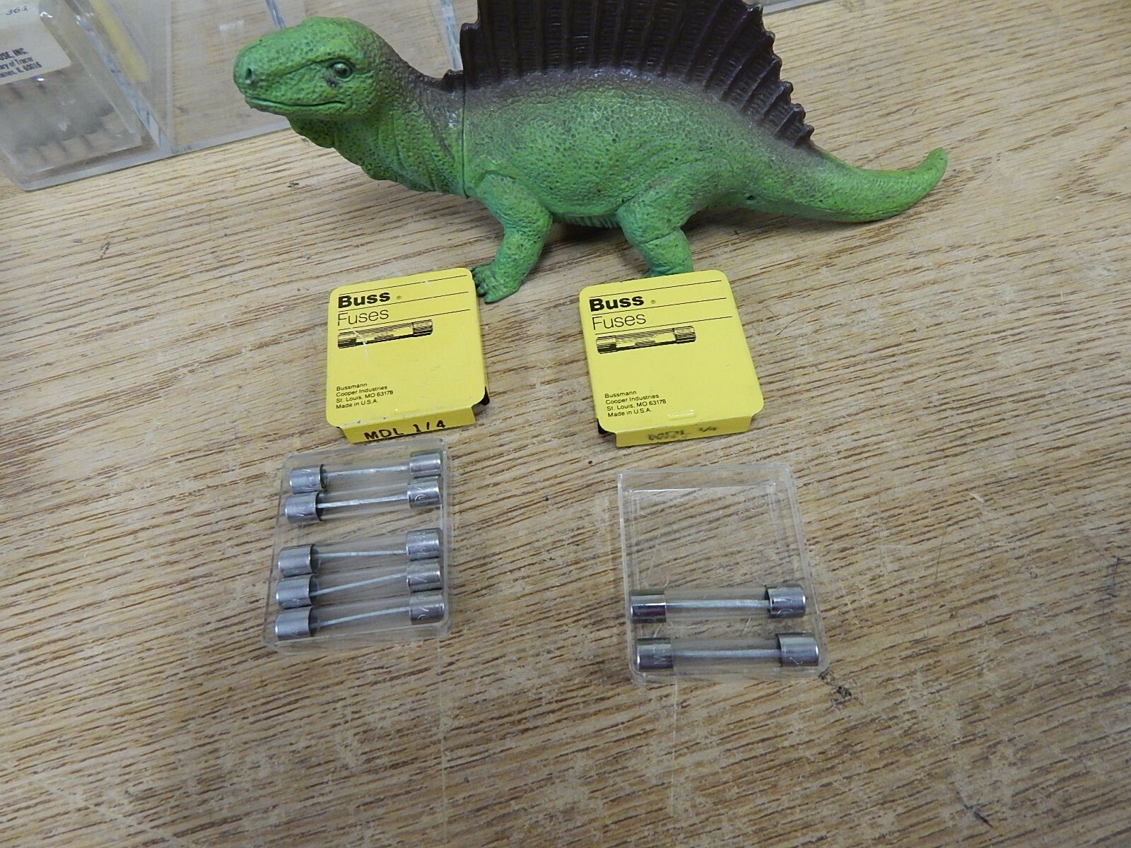 NEW Buss MDL 1/4 Fuses, Lot of 7 *FREE SHIPPING*