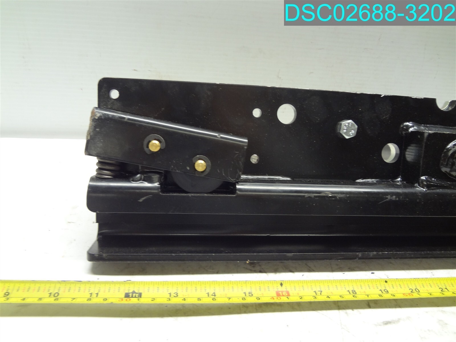 114-79-1 E32-D BLACK 23-3/4″ L X 5-1/4″W PIN 6-1/4″