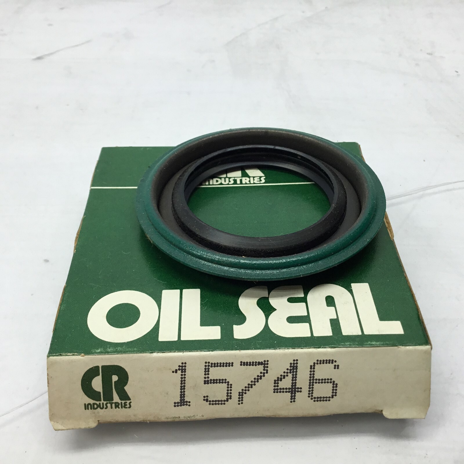 CR Industries 15746 Oil Seal – Chicago Rawhide SKF