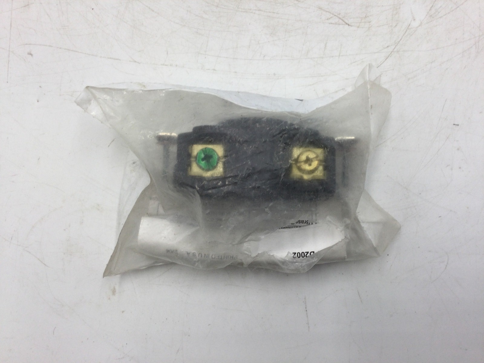 Hubbell L1420R Locking Receptacle 20A 125/250V Nema L14-20R 3-Pole 4 Wire