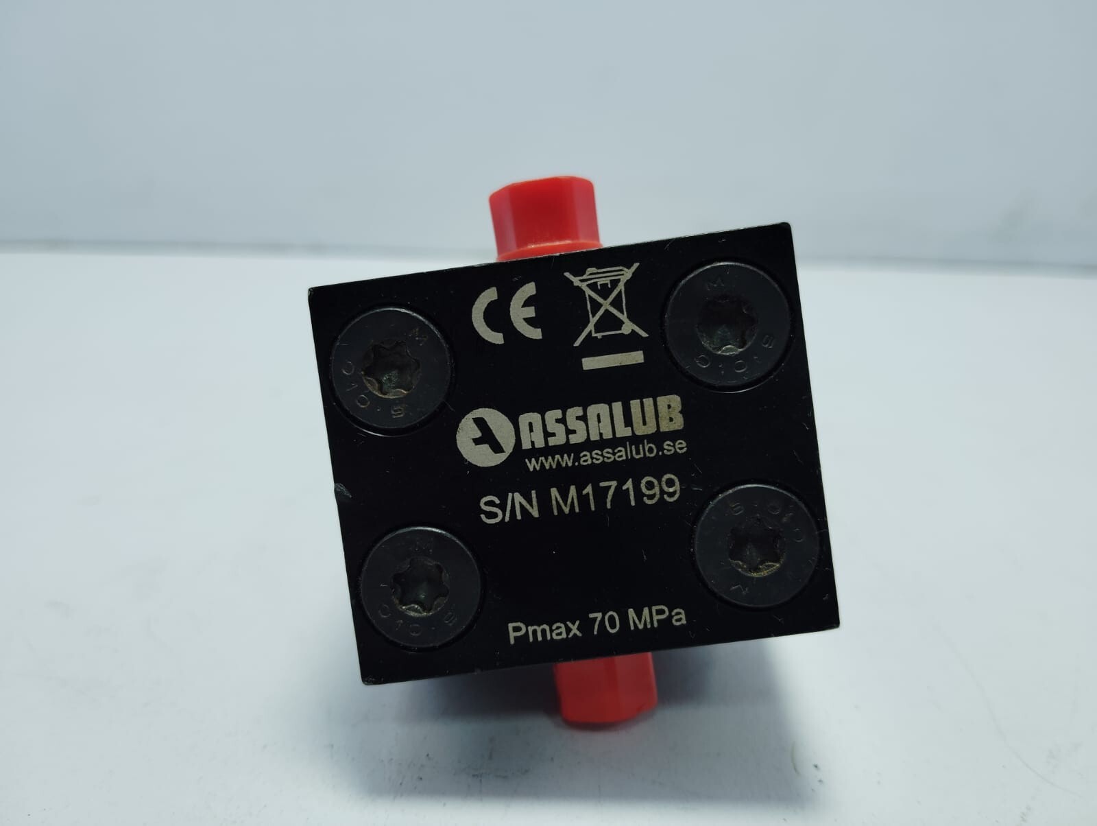 Ultrasensor 1655308-V2 With Assalub M17199 Flow Transmitter