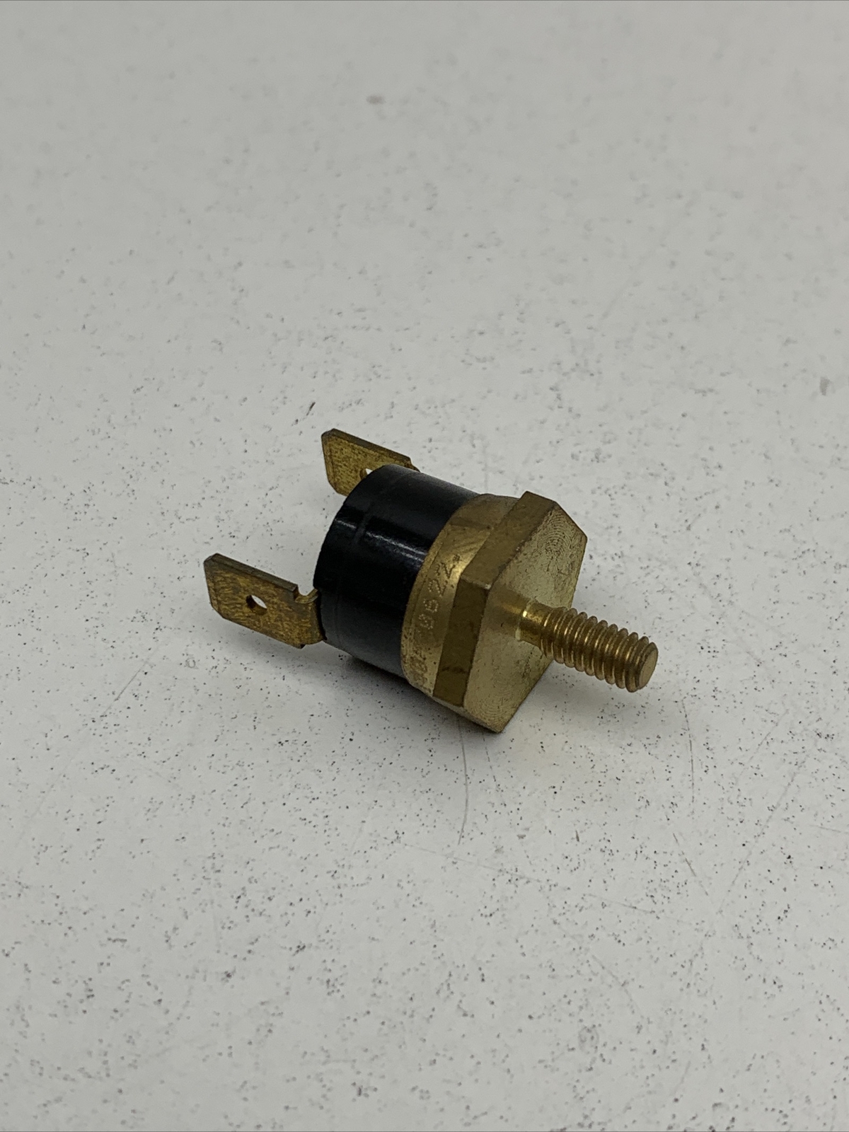 437-10 L140 Z0622 Sensor