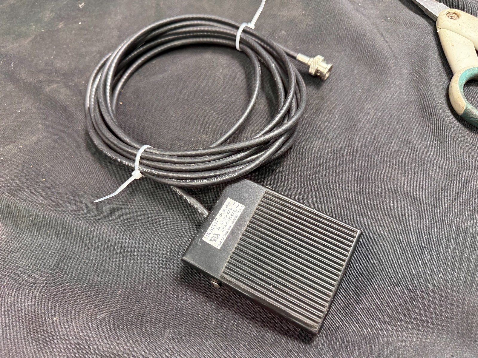 Linemaster Treadlite T-51-S Foot Switch Pedal 7A 125-250V with Cable NNB