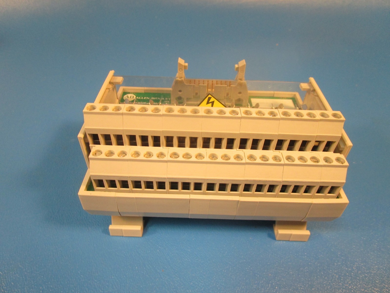 ALLEN BRADLEY 1492-IFM20F-F120-2, Digital Module with Fixed Terminal Block