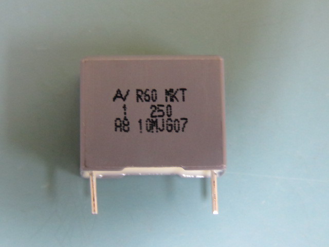 ARCOTRONICS R60II4100AA30K Qty of 40 per Lot FILM MKT P15 1UF 250V 10%; CAP, 1µ