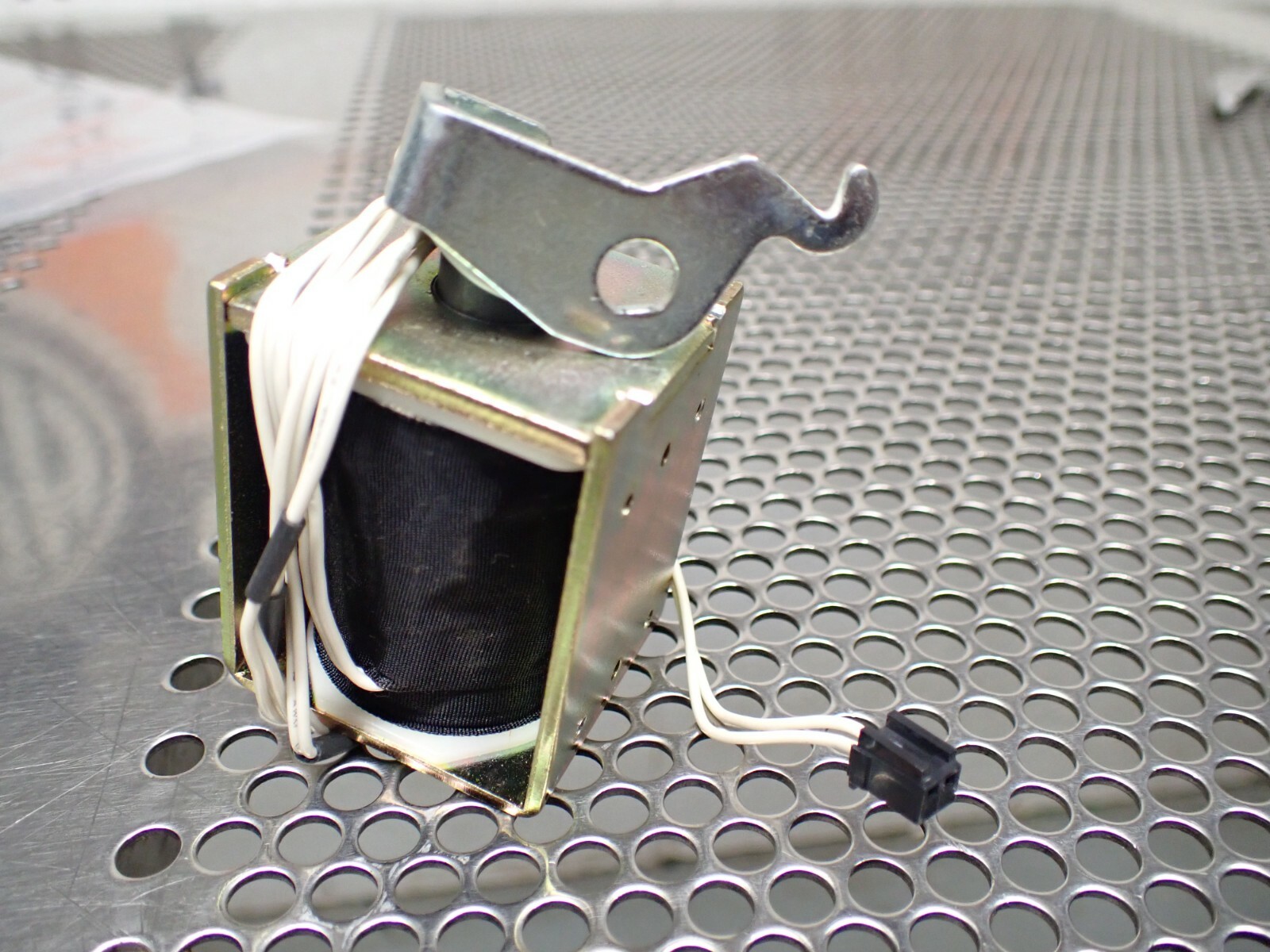 TDS-12M-13 DC-35V Solenoid NEW