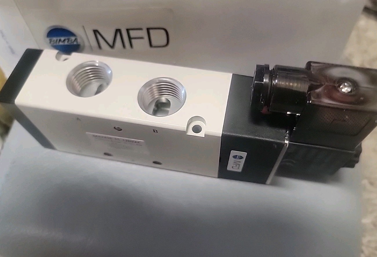 BIMBA M4V410-15-120VAC PNEUMATIC CYLINDER 20-115PSI 110VAC 50/60HZ