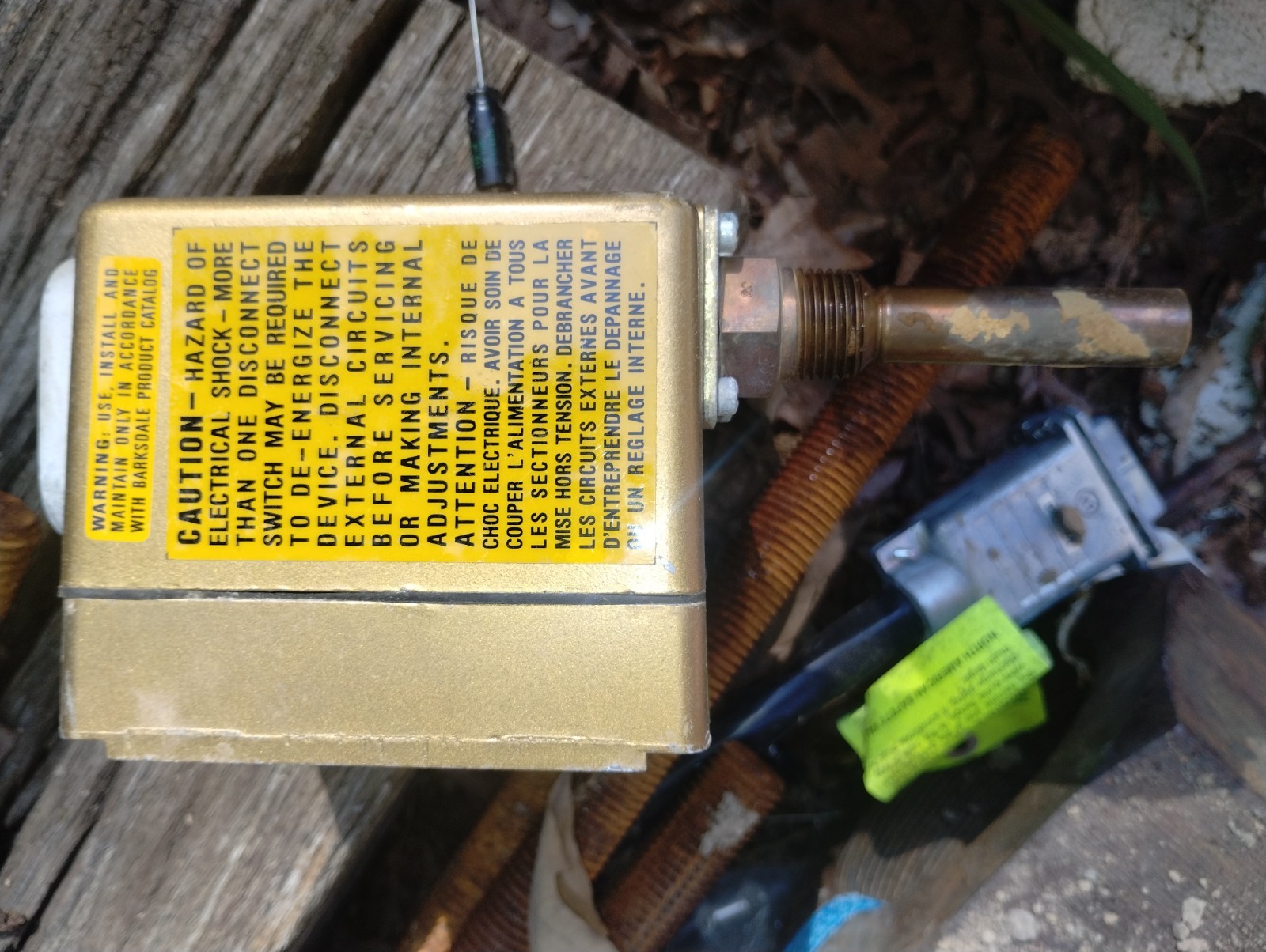 Barksdale L2H-h204 Local Mount Temperature Switch
